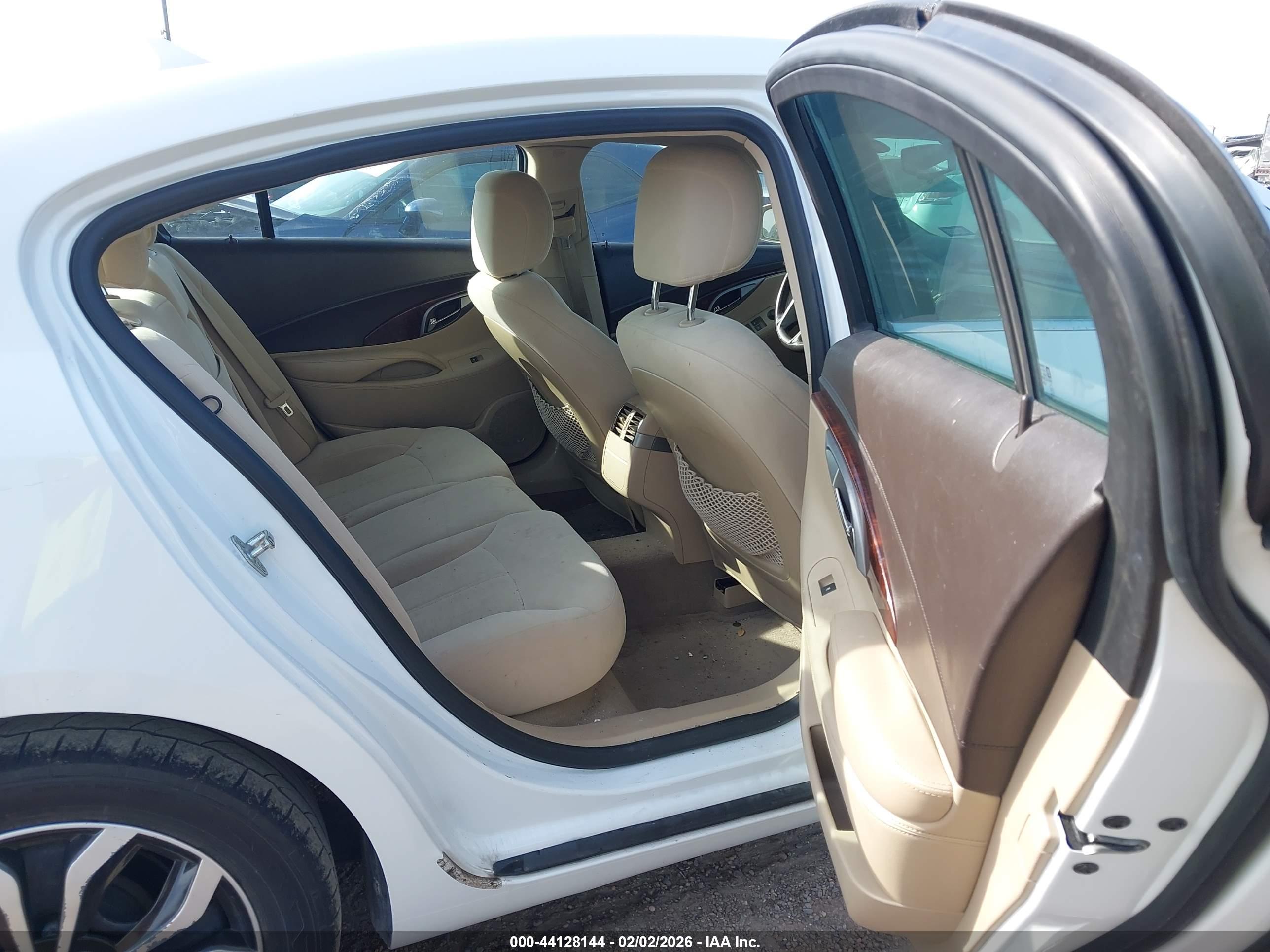BUICK LACROSSE image 8