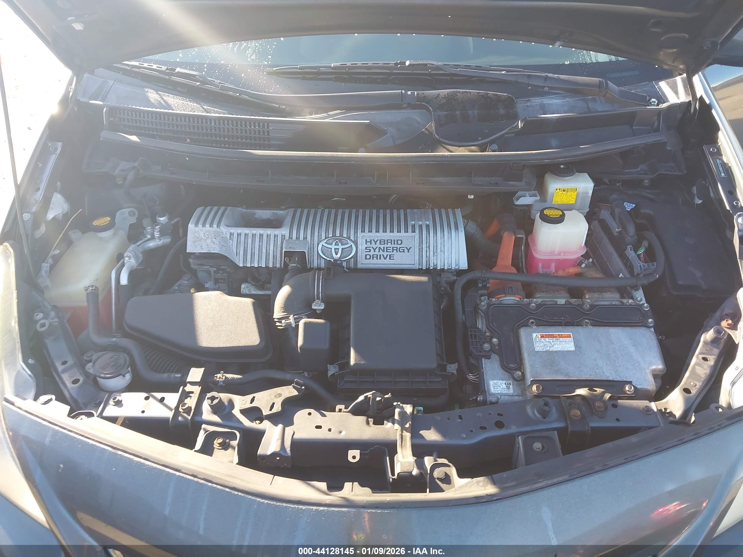 TOYOTA PRIUS image 10