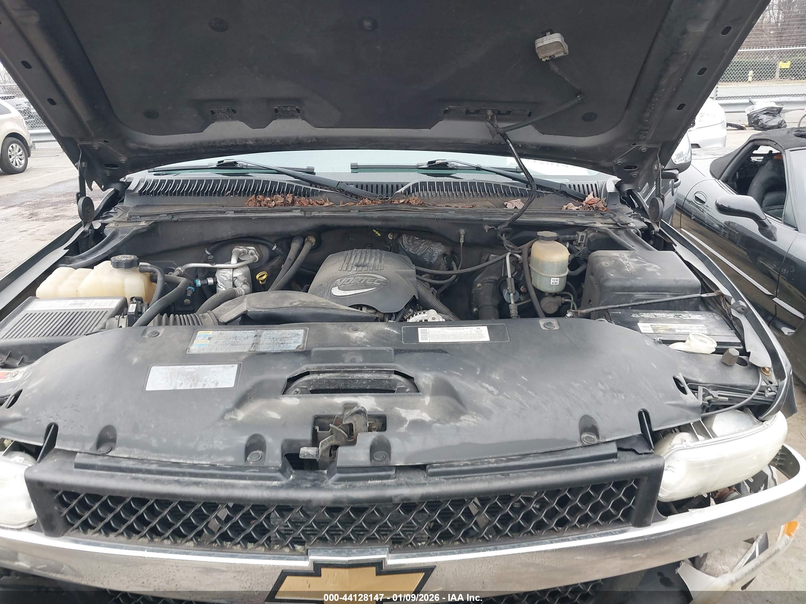 CHEVROLET SILVERADO image 10