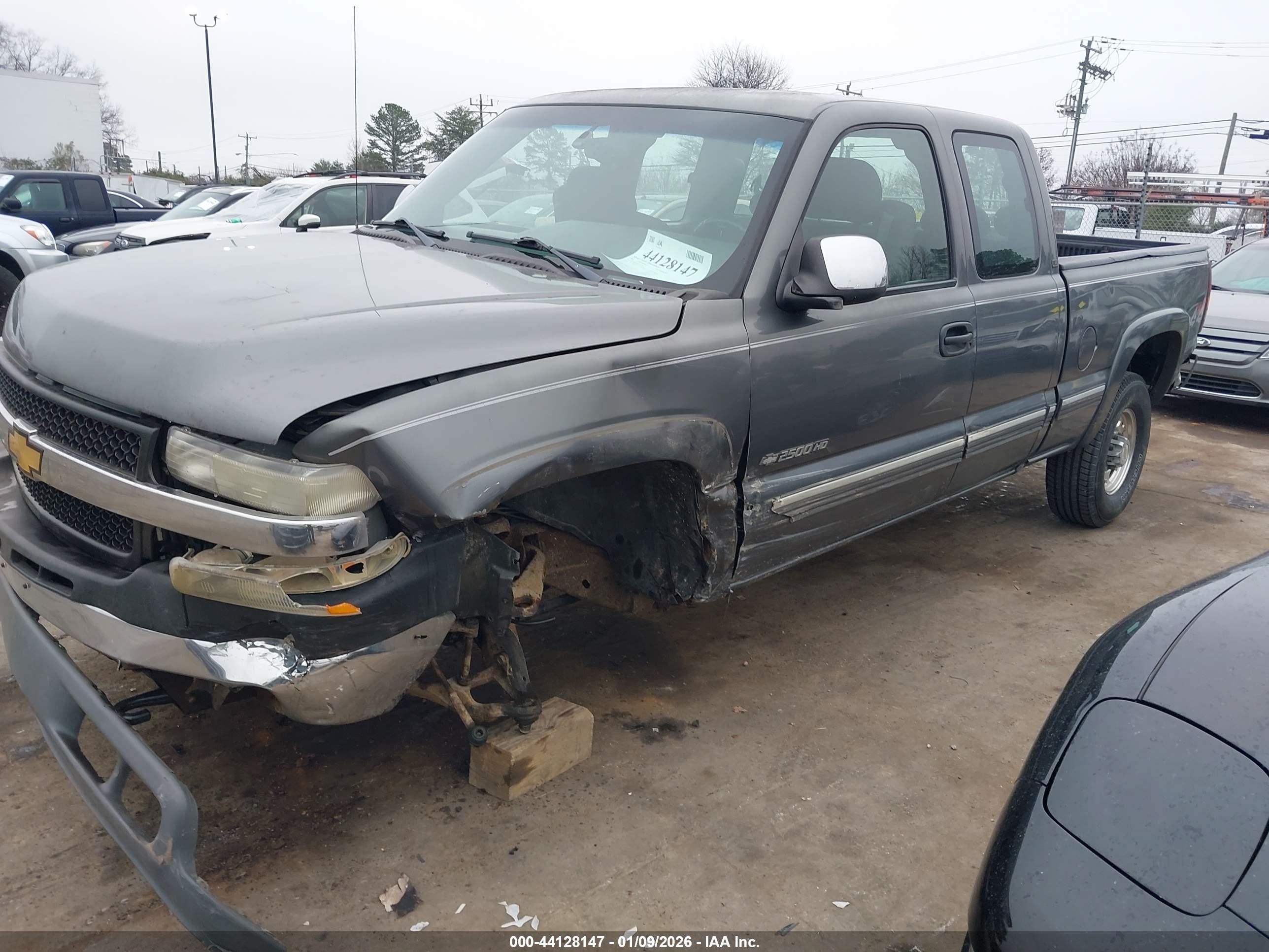 CHEVROLET SILVERADO image 2