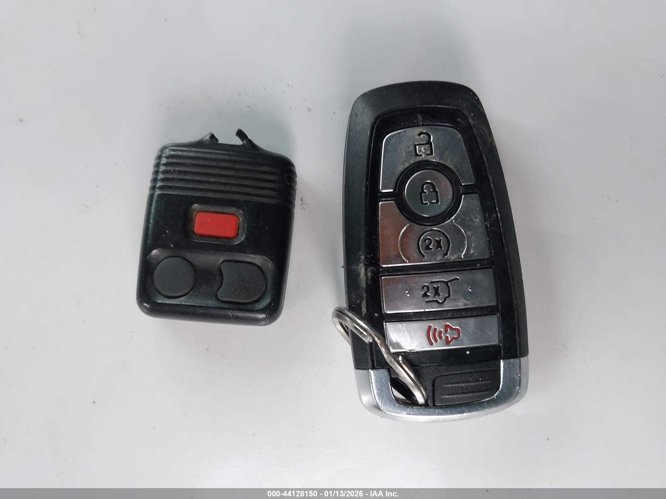 FORD EXPLORER image 11