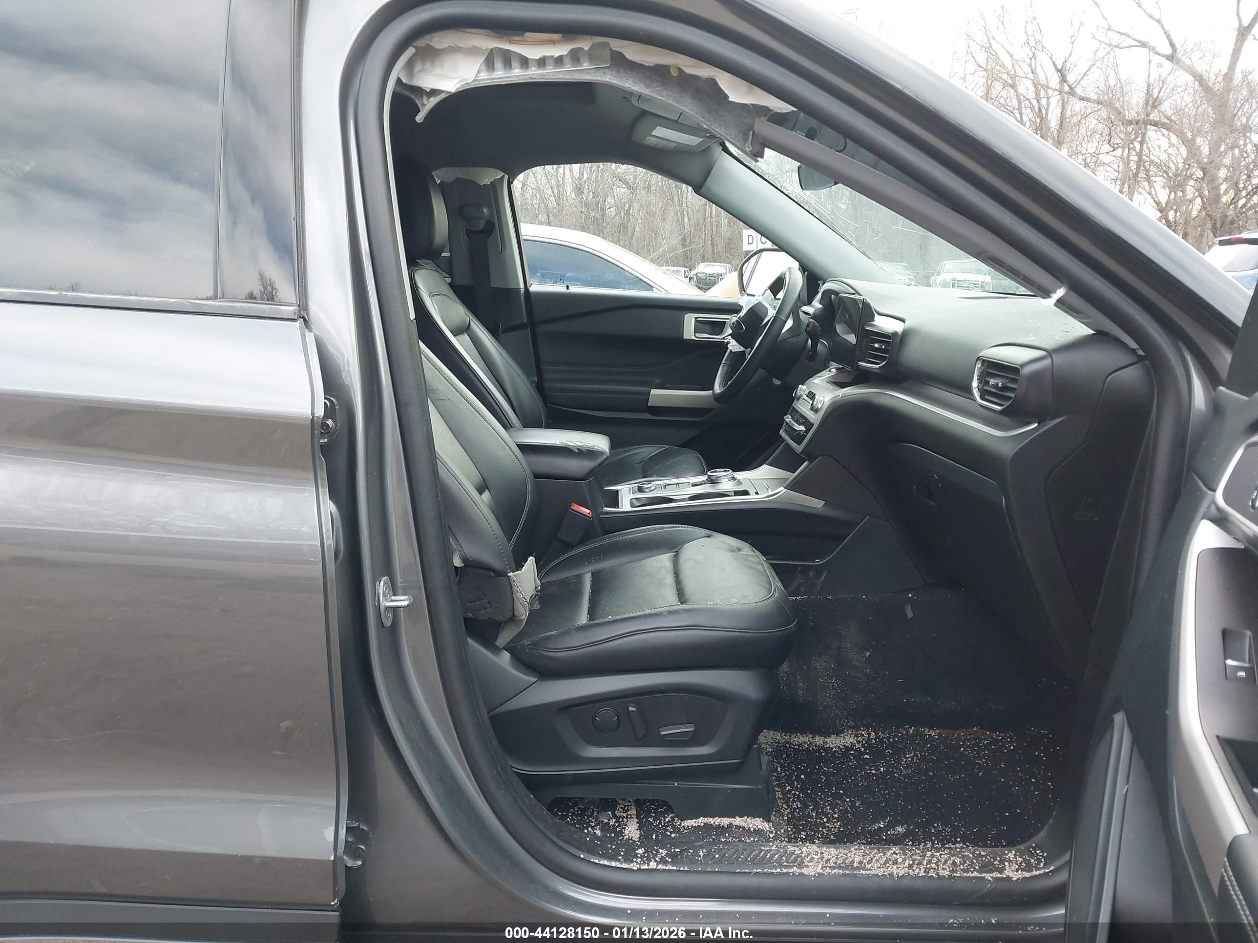 FORD EXPLORER image 5