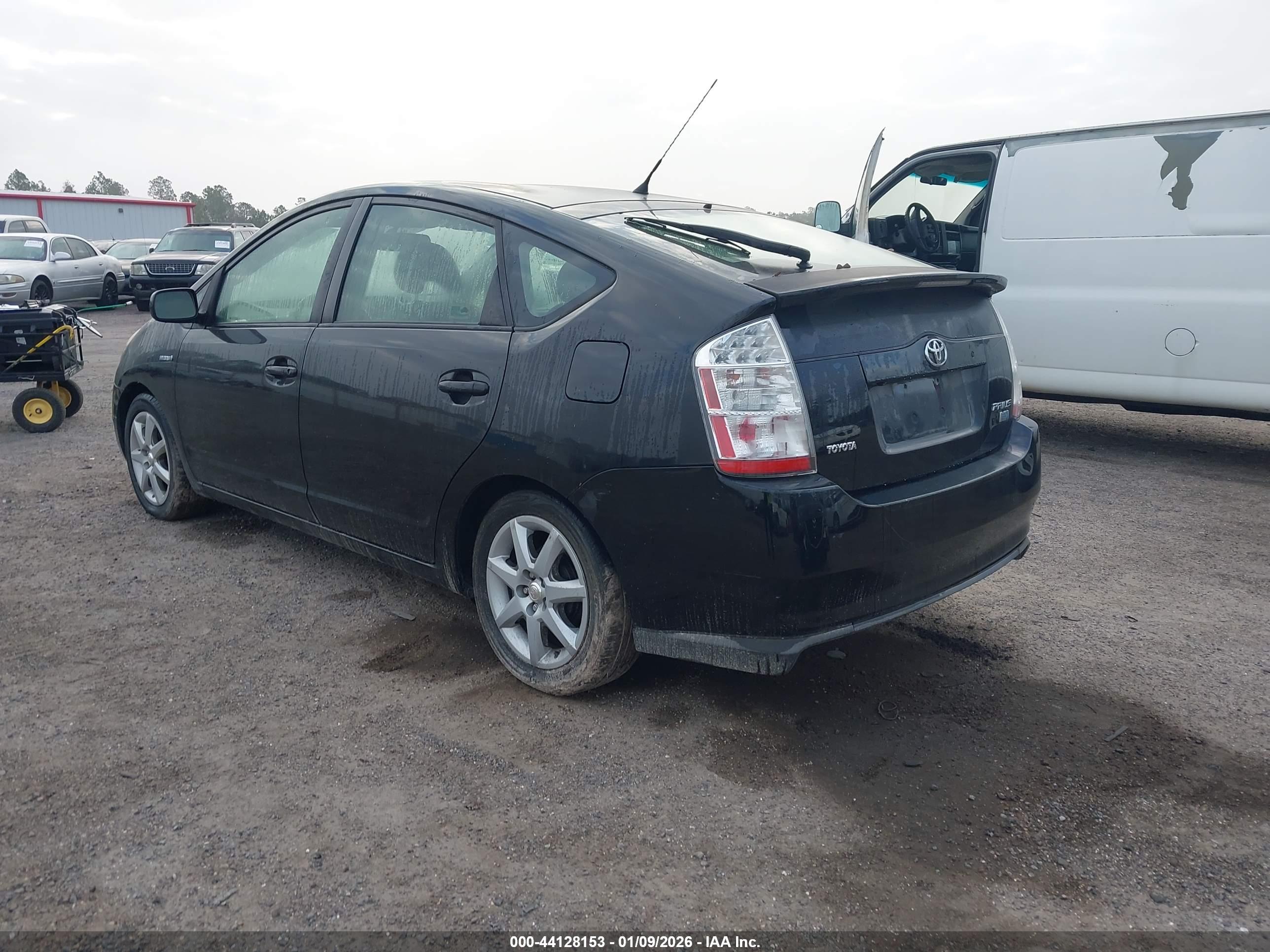 TOYOTA PRIUS image 3