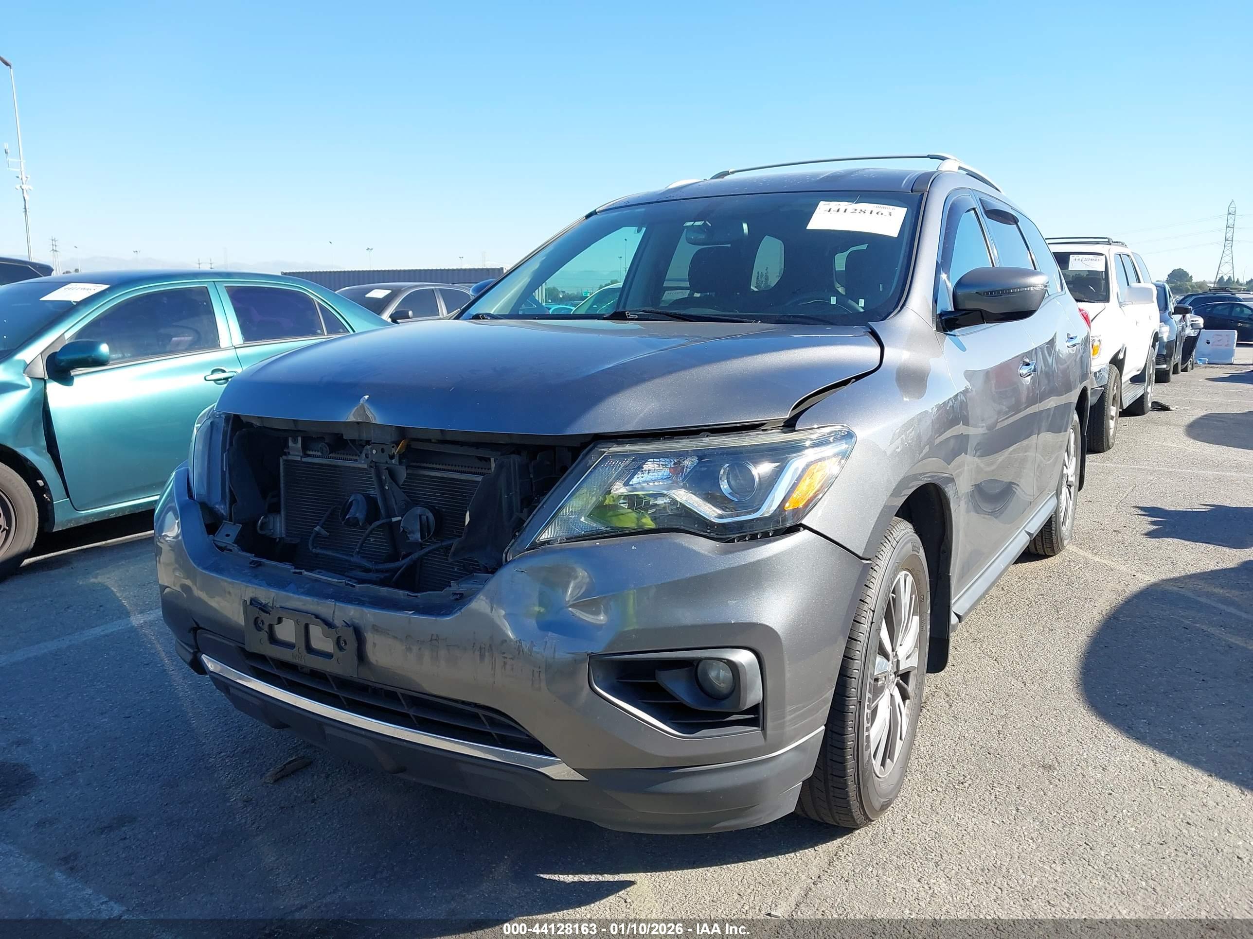 NISSAN PATHFINDER image 2