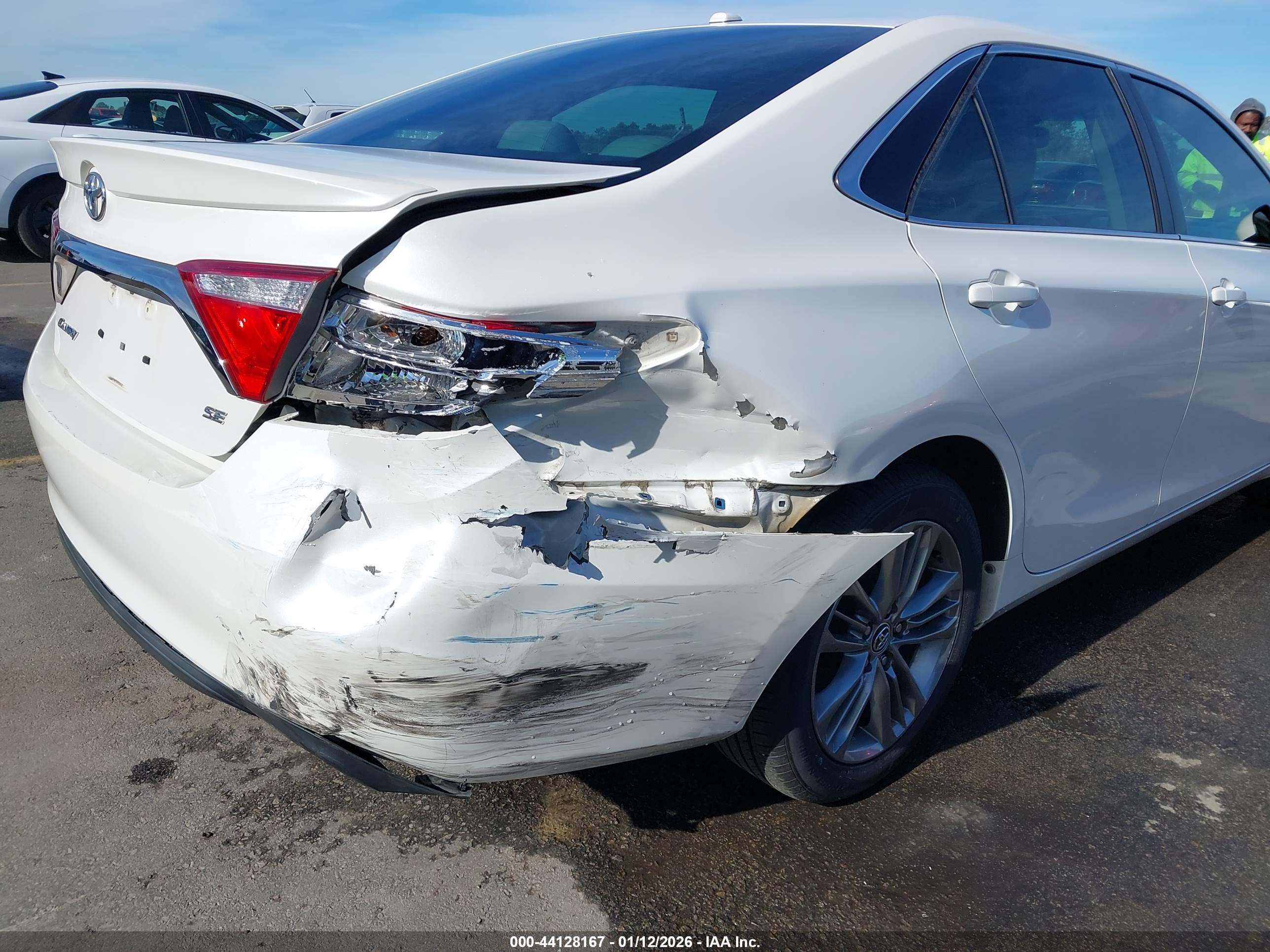 TOYOTA CAMRY image 6