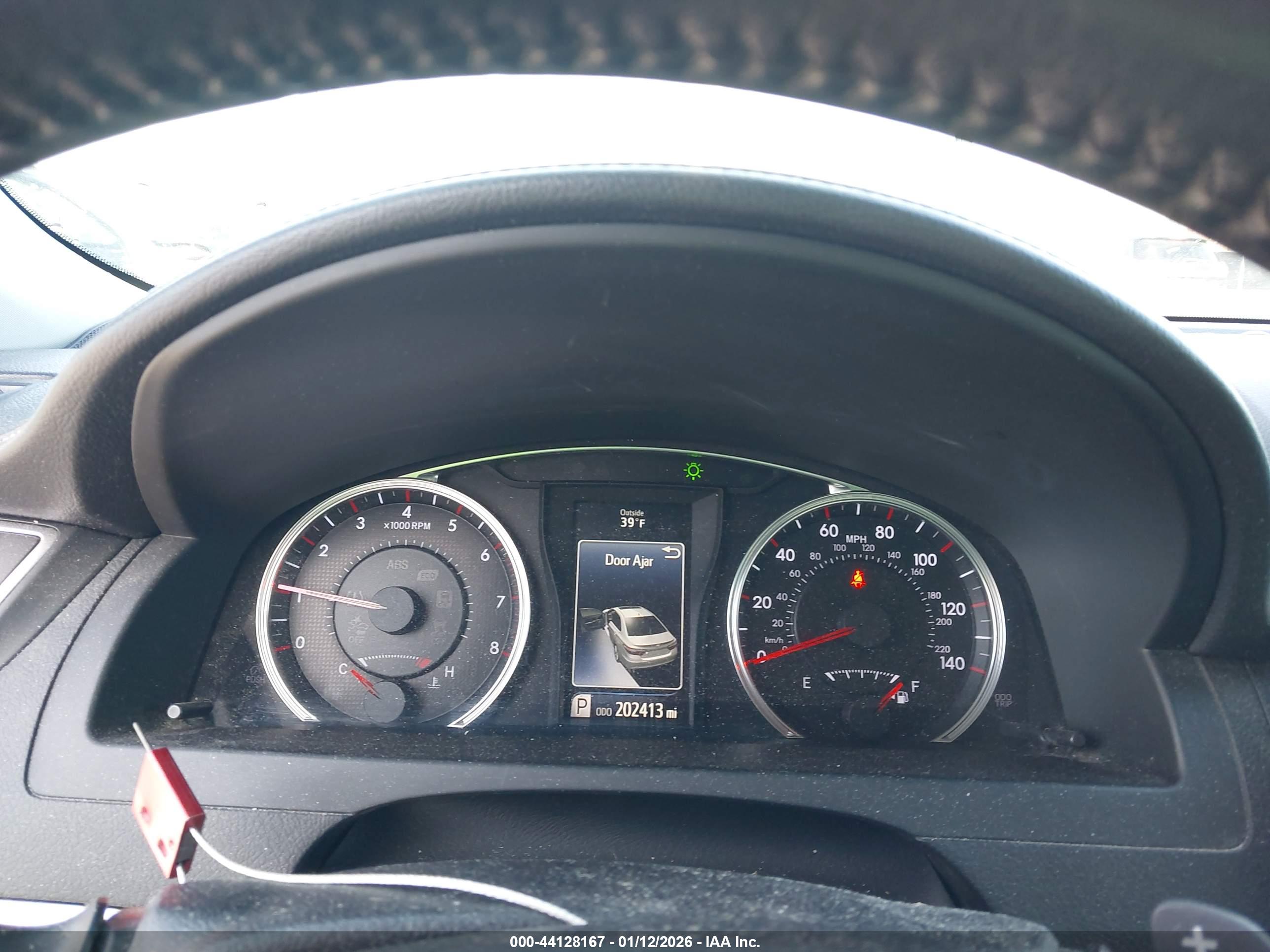 TOYOTA CAMRY image 7