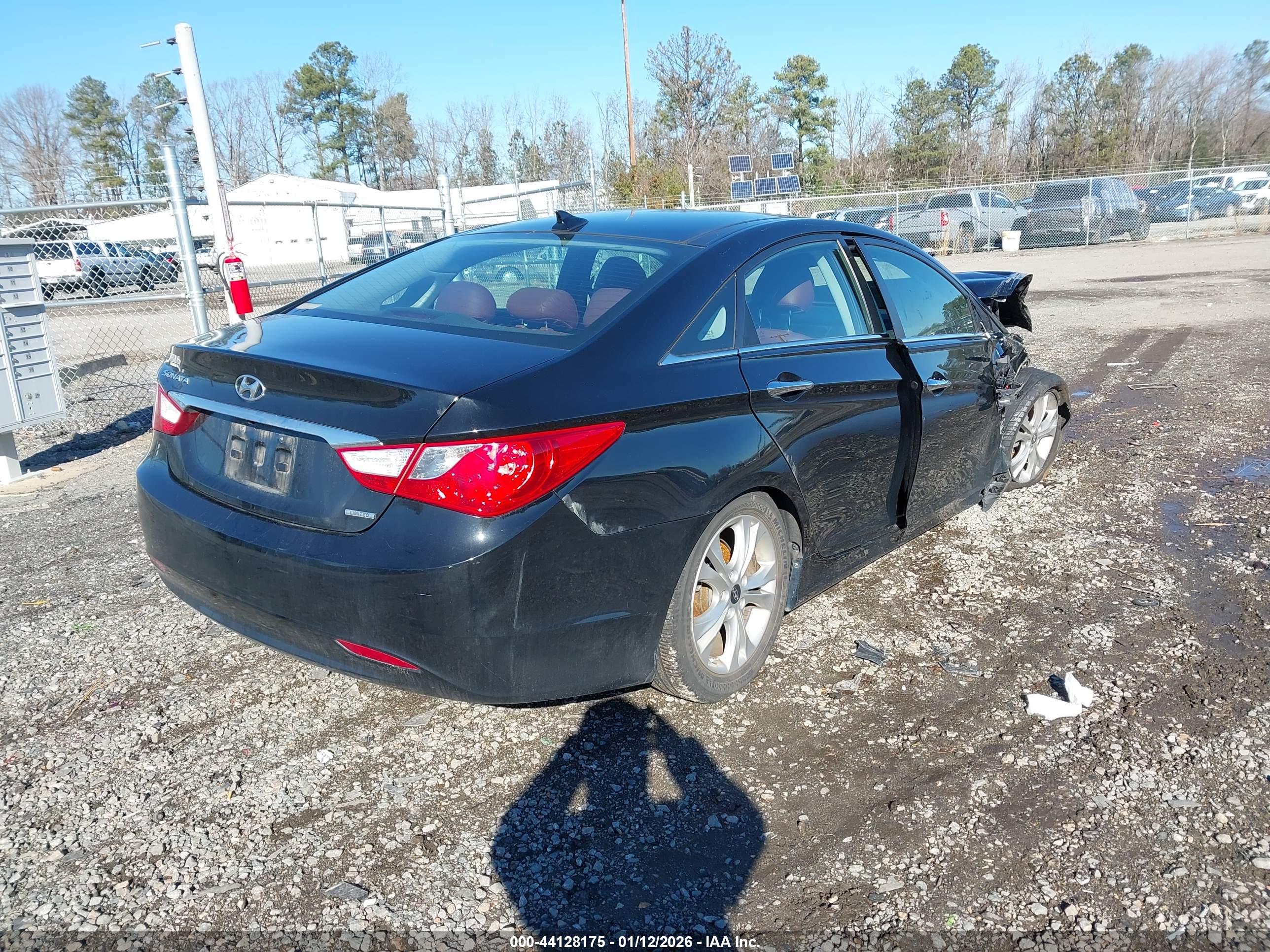 HYUNDAI SONATA image 4