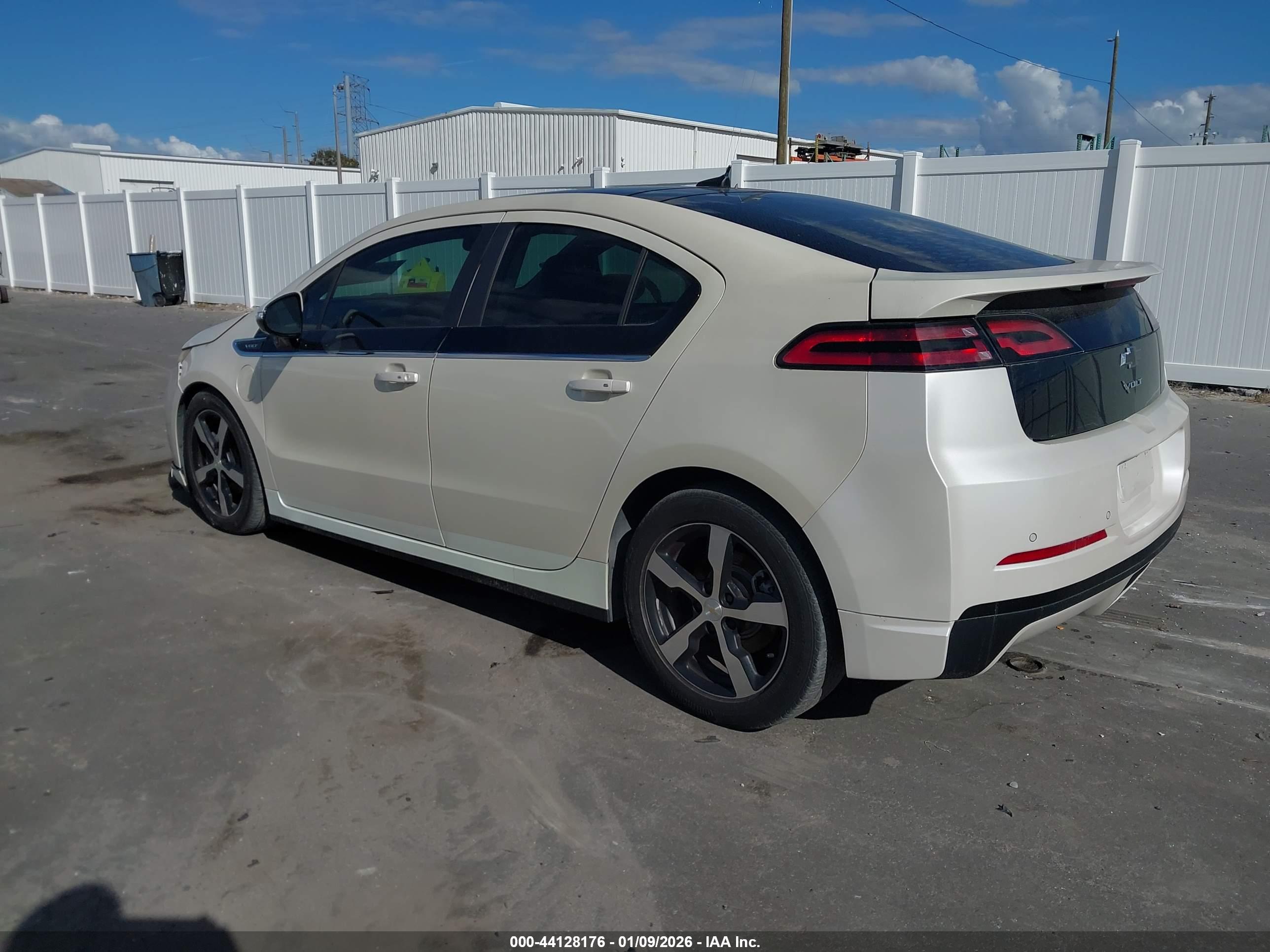 CHEVROLET VOLT image 3