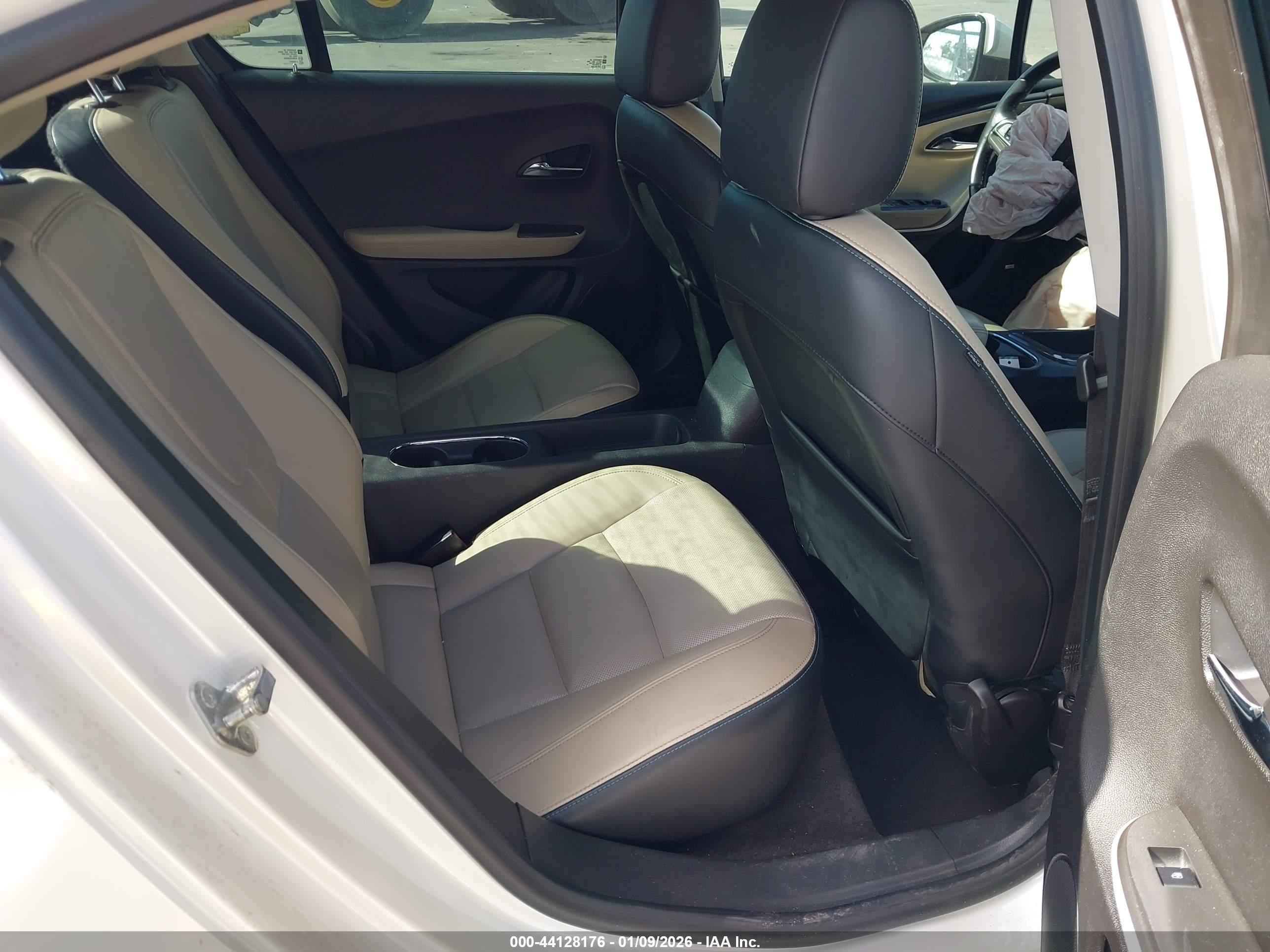 CHEVROLET VOLT image 8