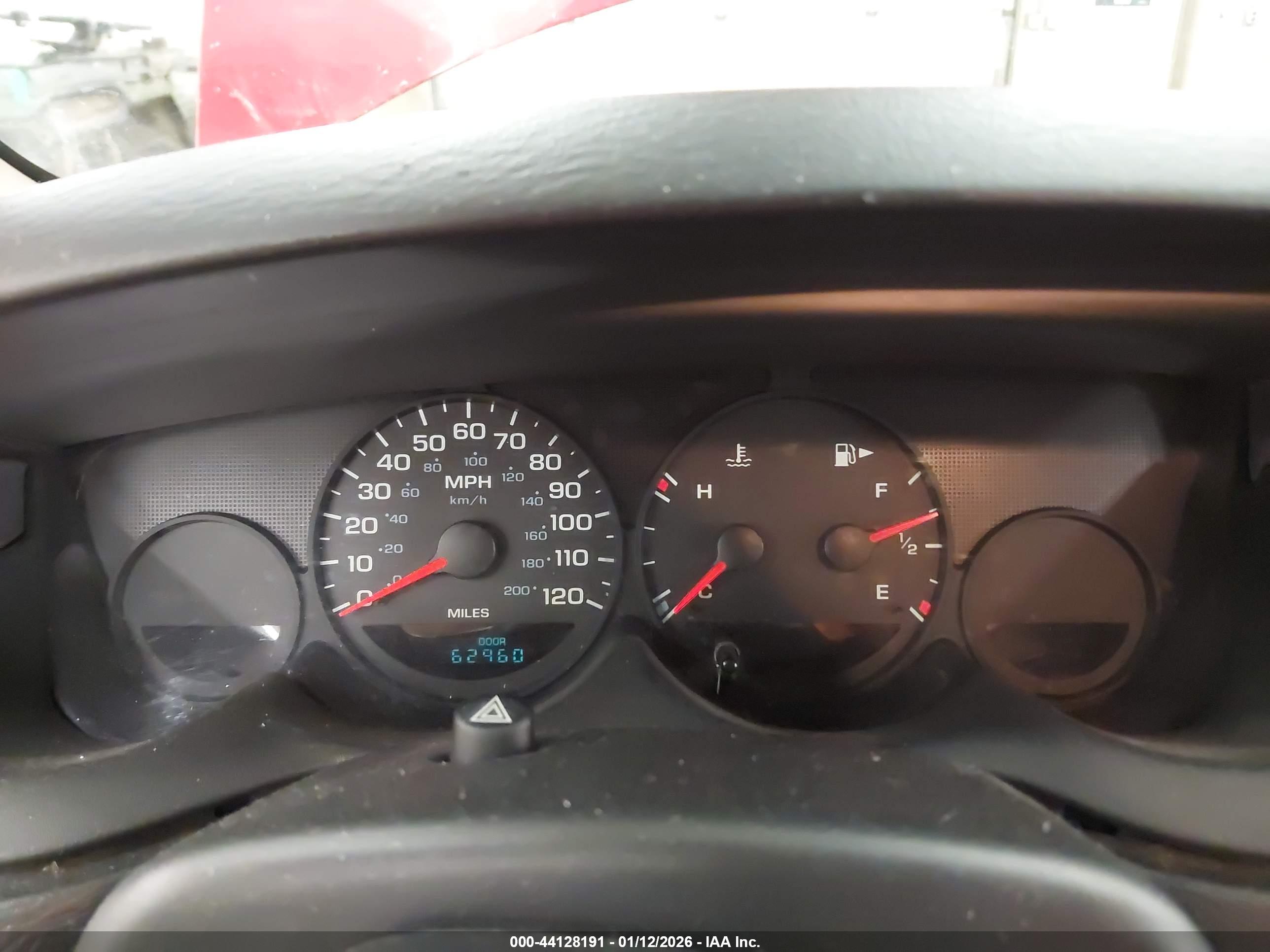 DODGE NEON image 7