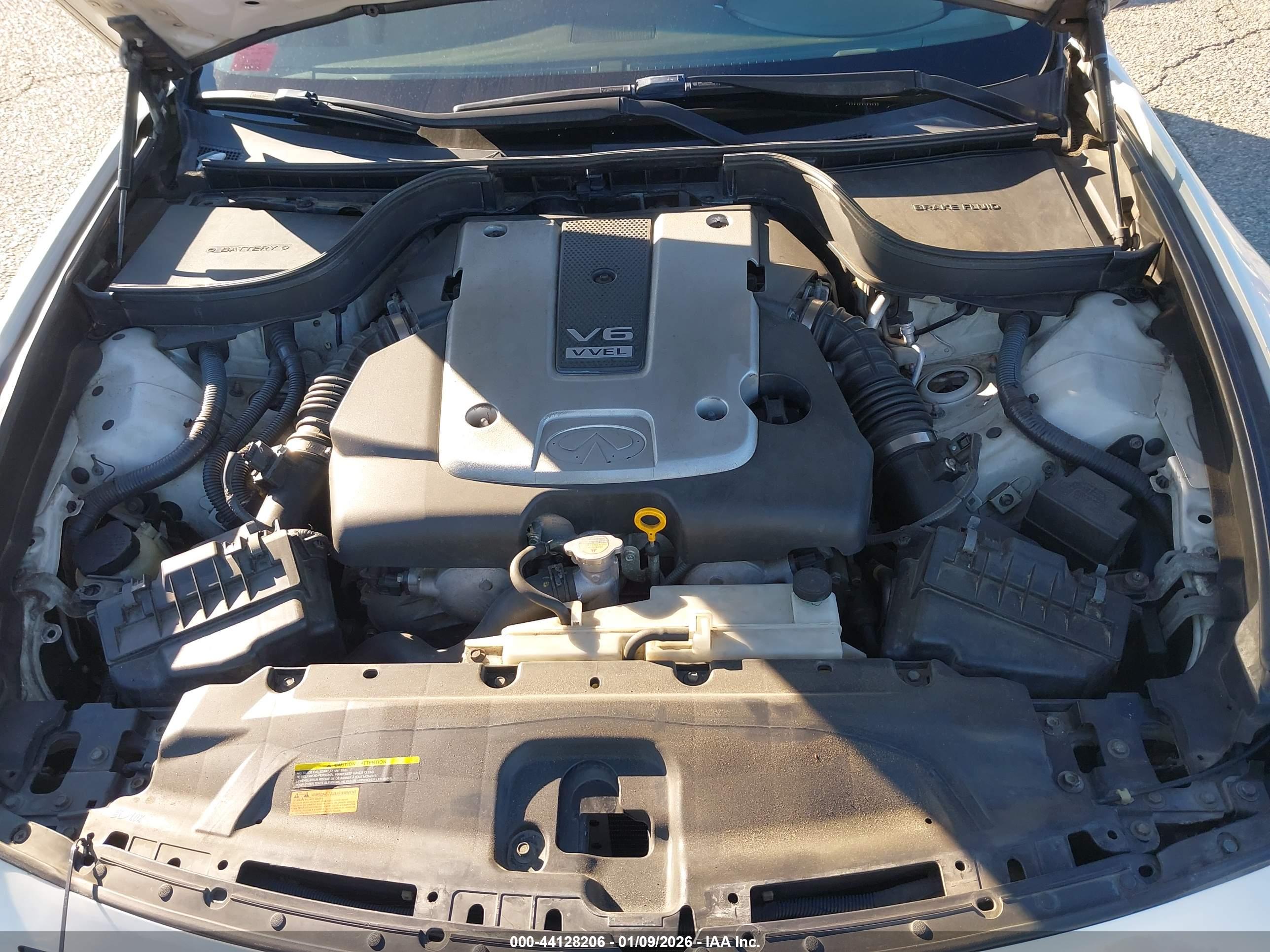 INFINITI G37 image 10