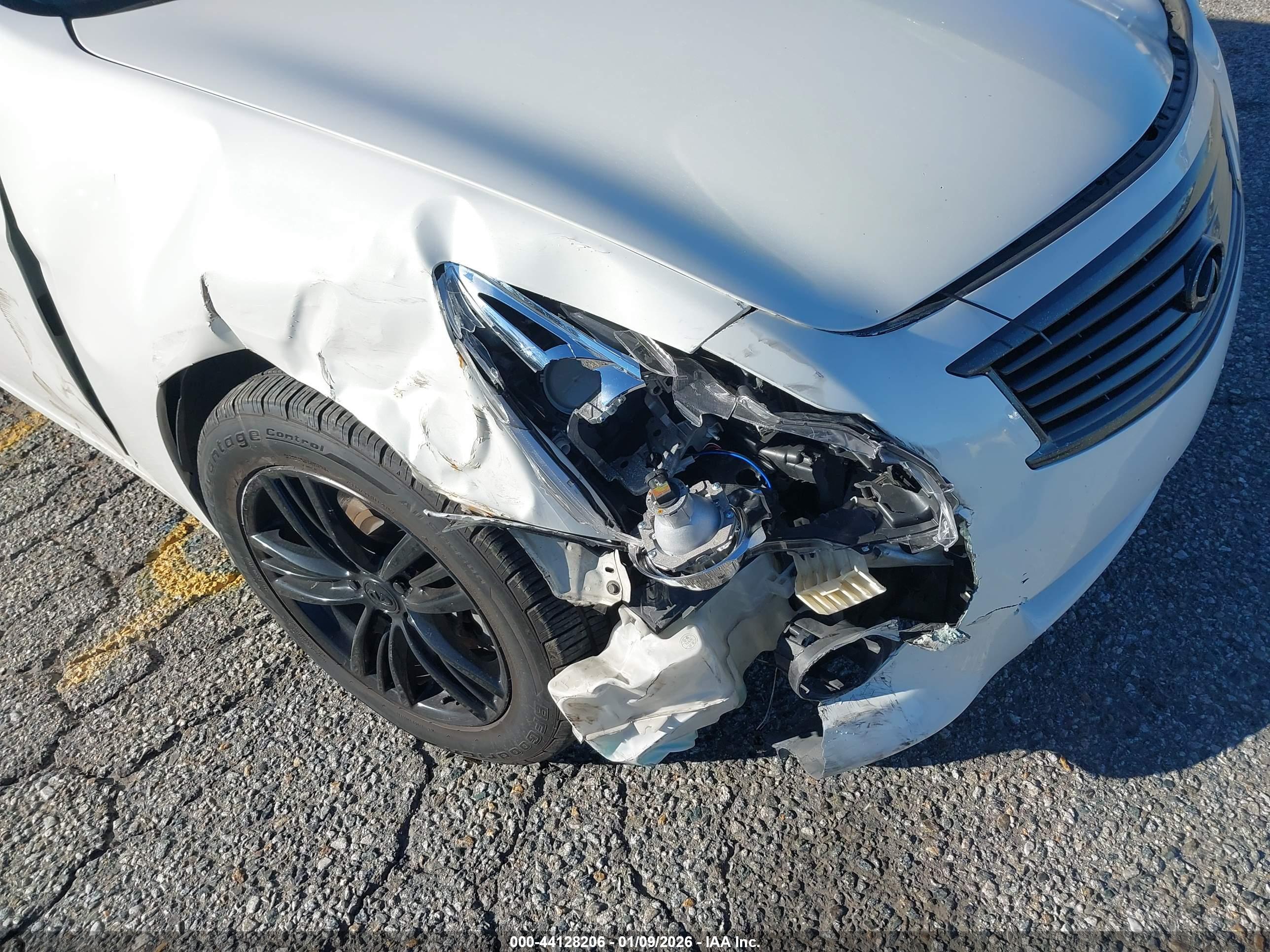 INFINITI G37 image 6