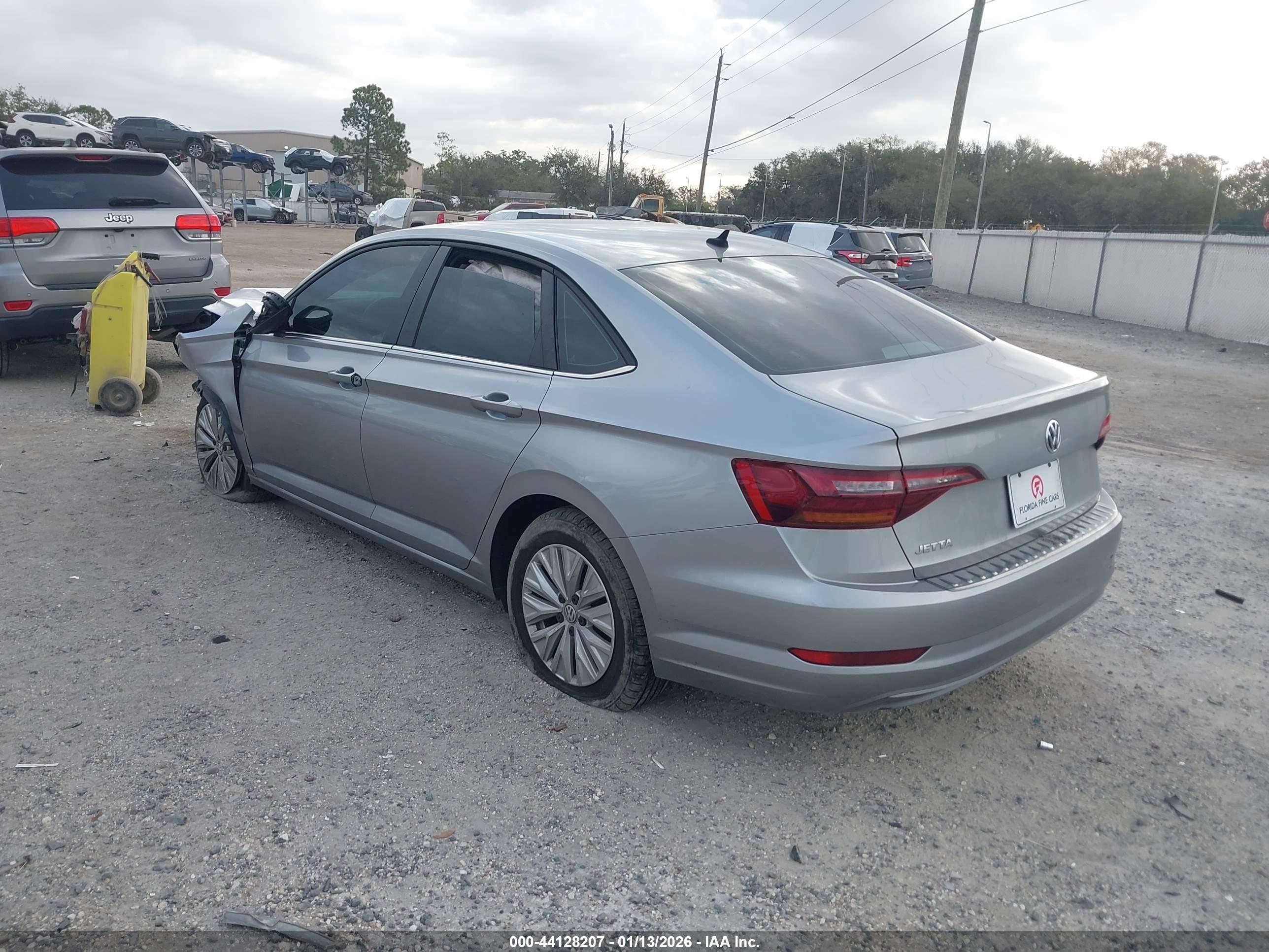 VOLKSWAGEN JETTA image 3
