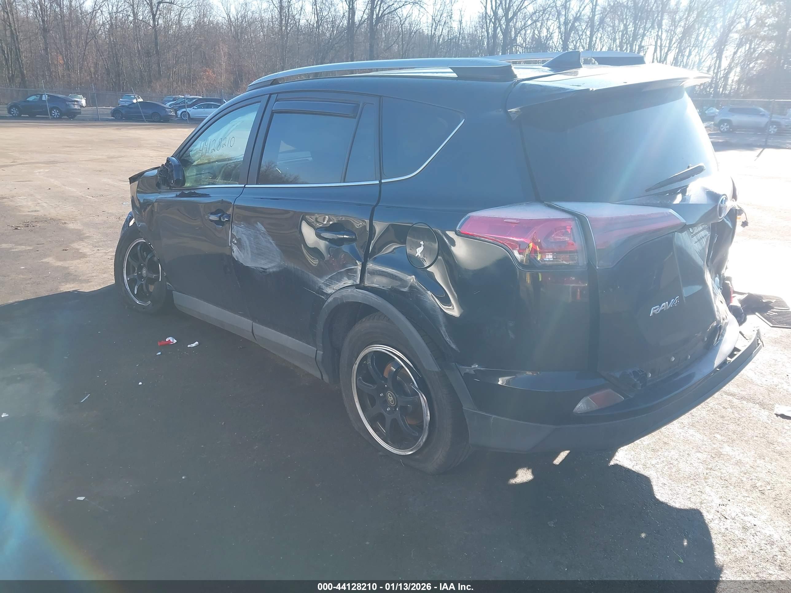 TOYOTA RAV4 image 3