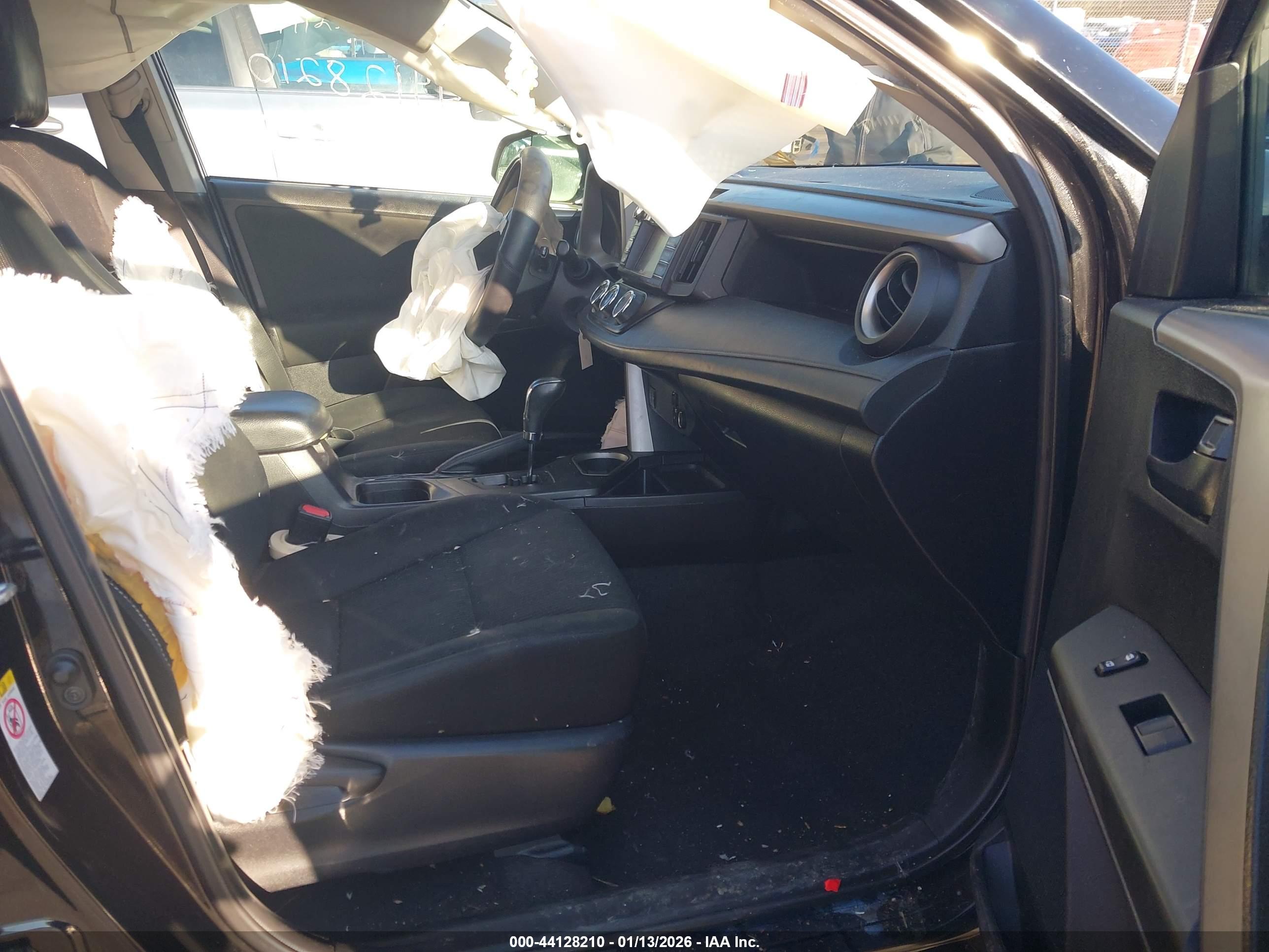 TOYOTA RAV4 image 5