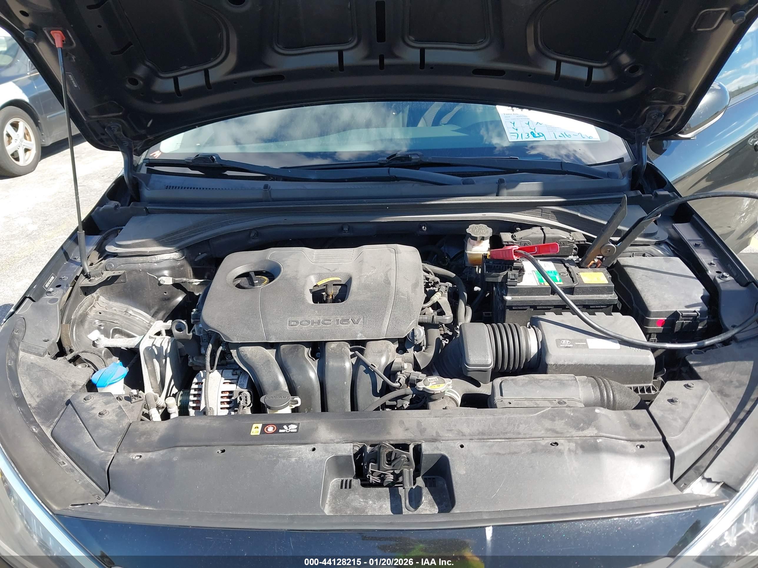 HYUNDAI ELANTRA image 10