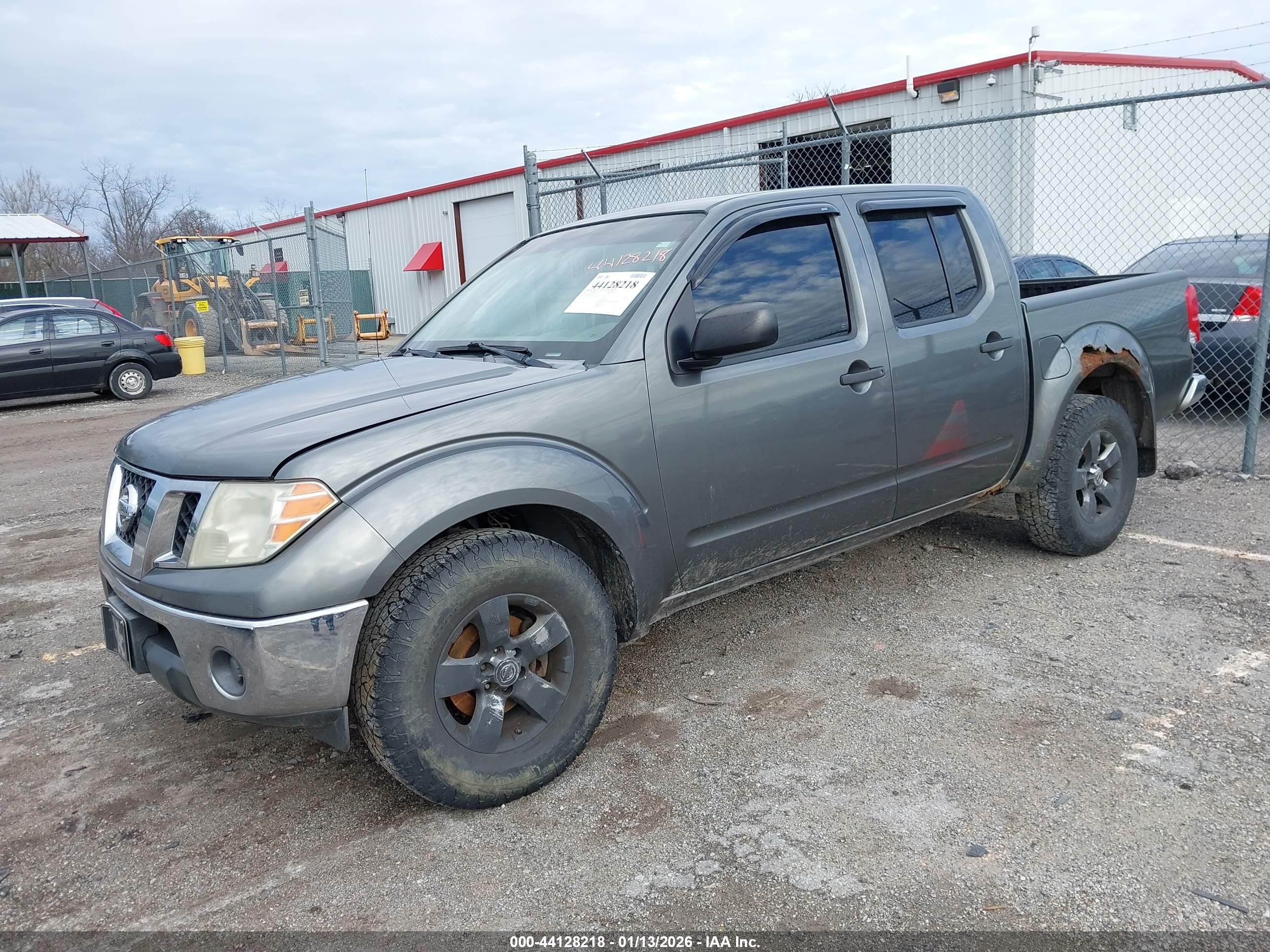 NISSAN FRONTIER image 2