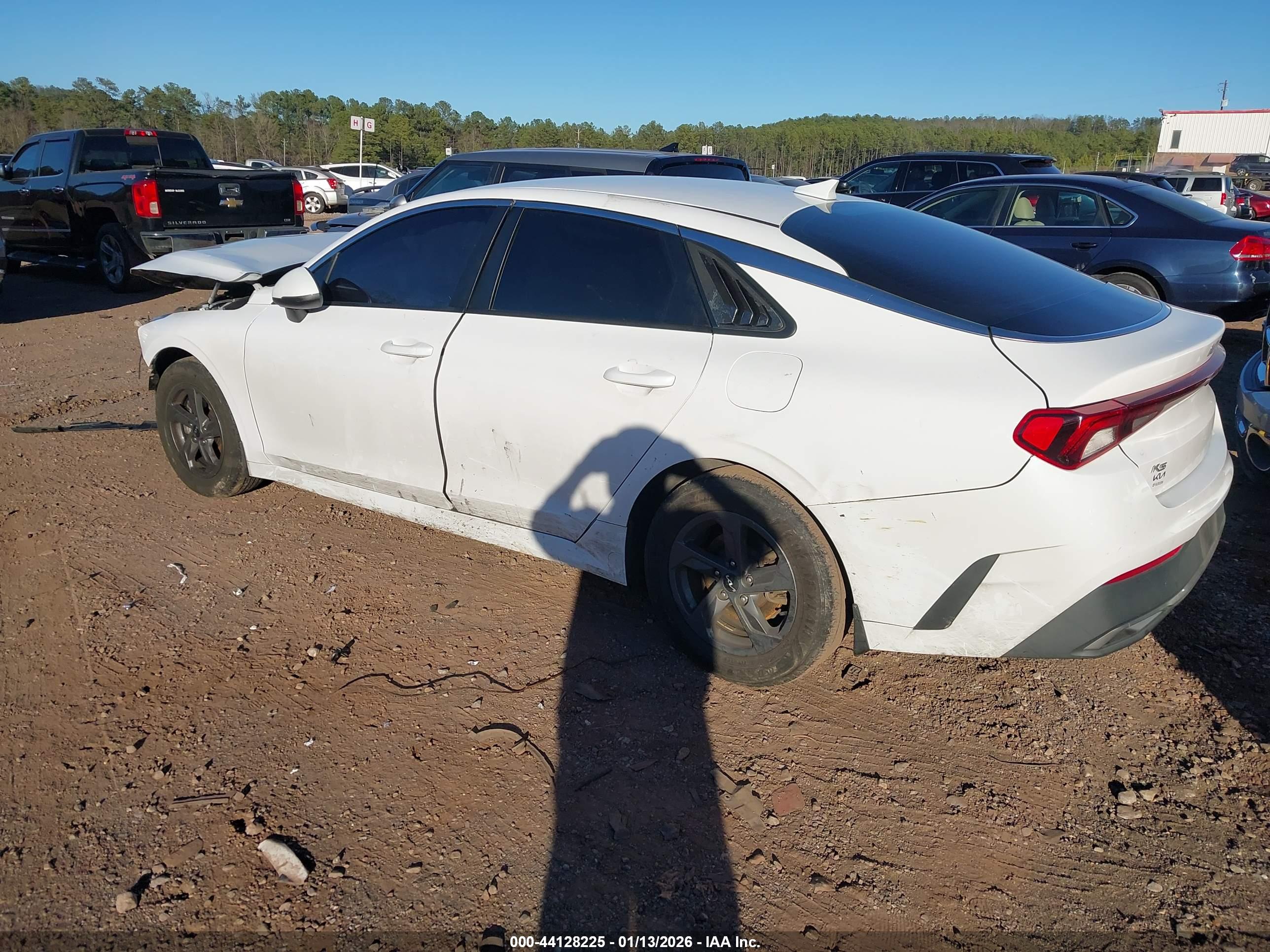 KIA K5 image 3