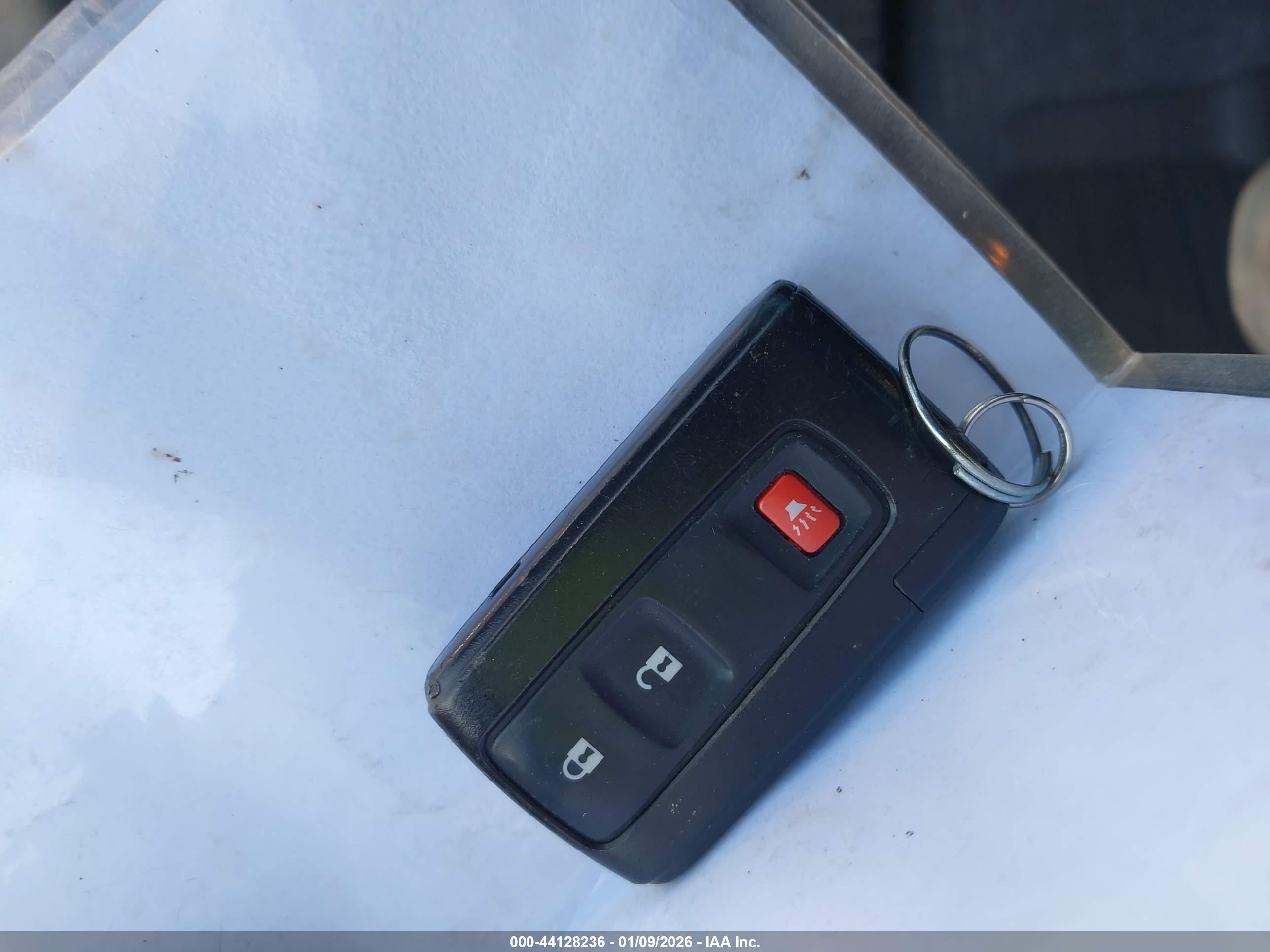 TOYOTA PRIUS image 11