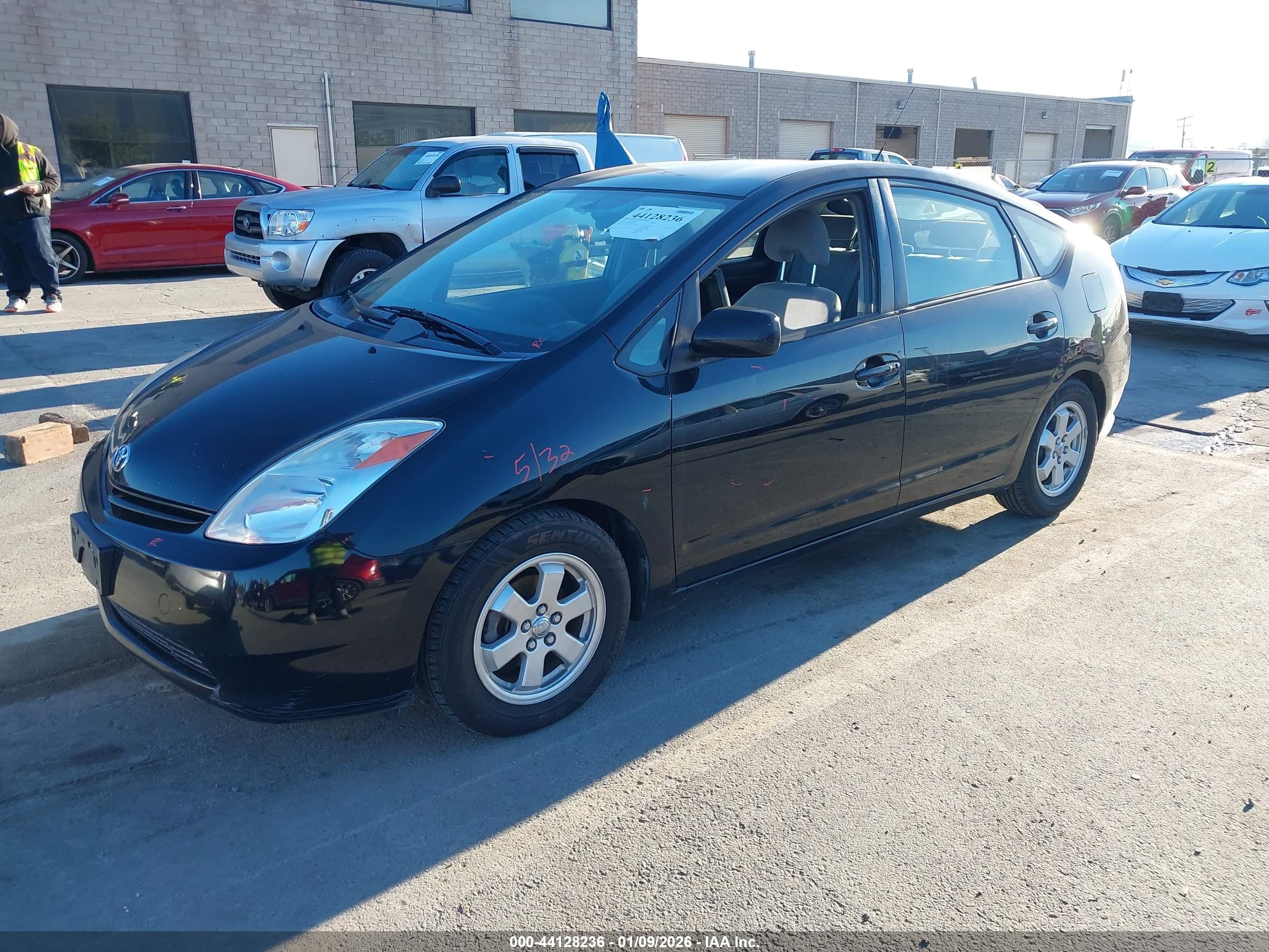TOYOTA PRIUS image 2