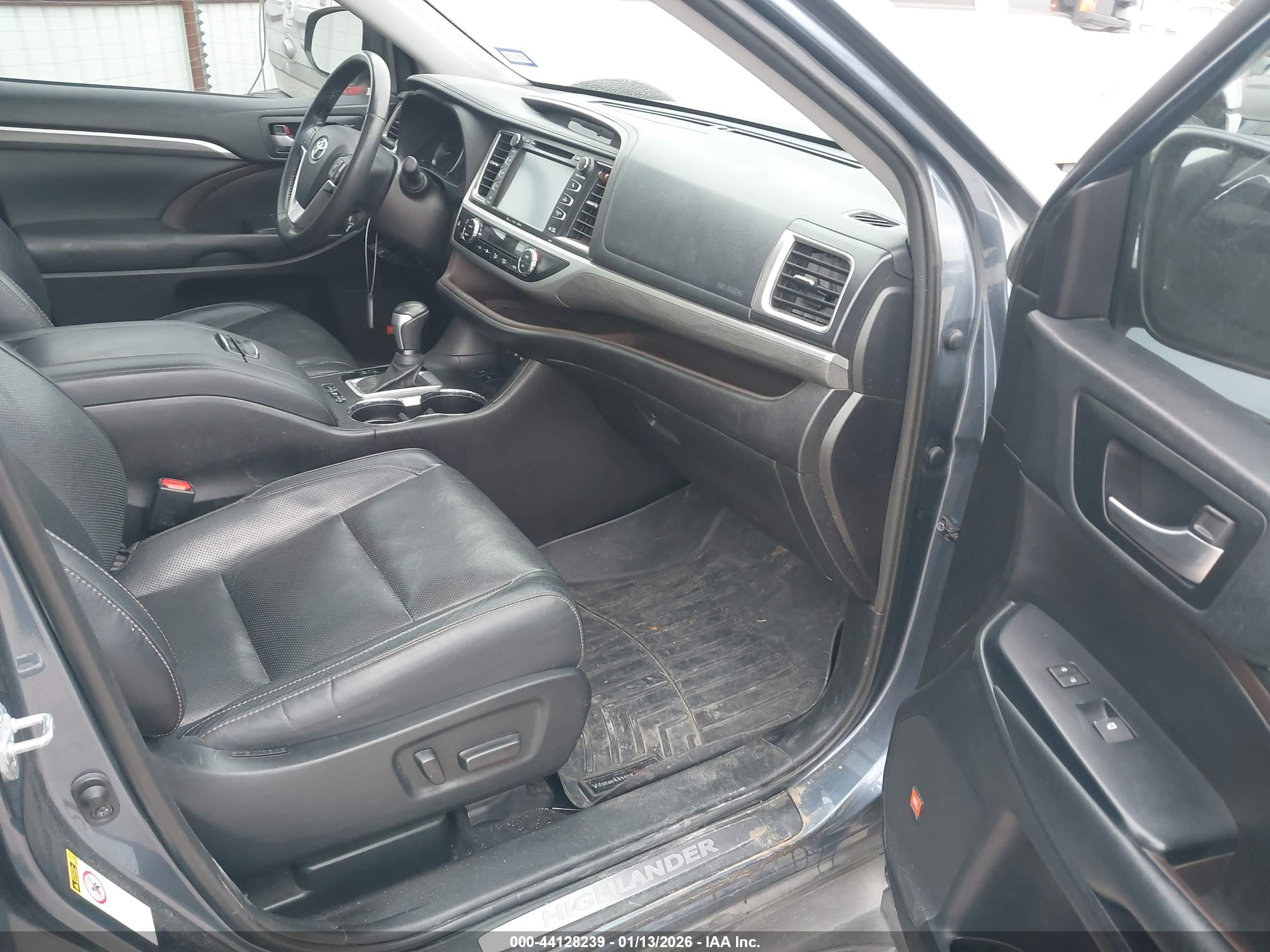 TOYOTA HIGHLANDER image 5