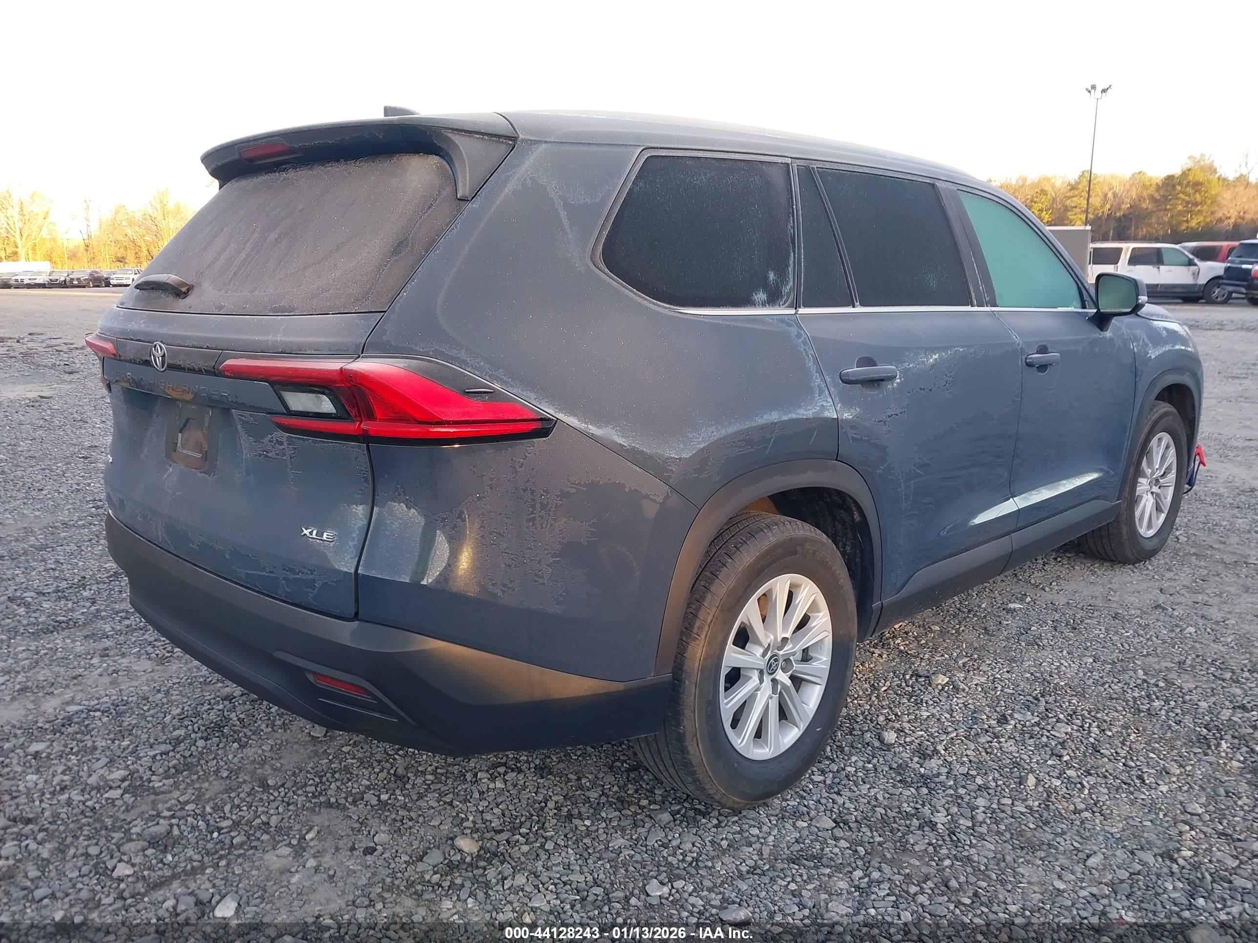 TOYOTA GRAND image 4