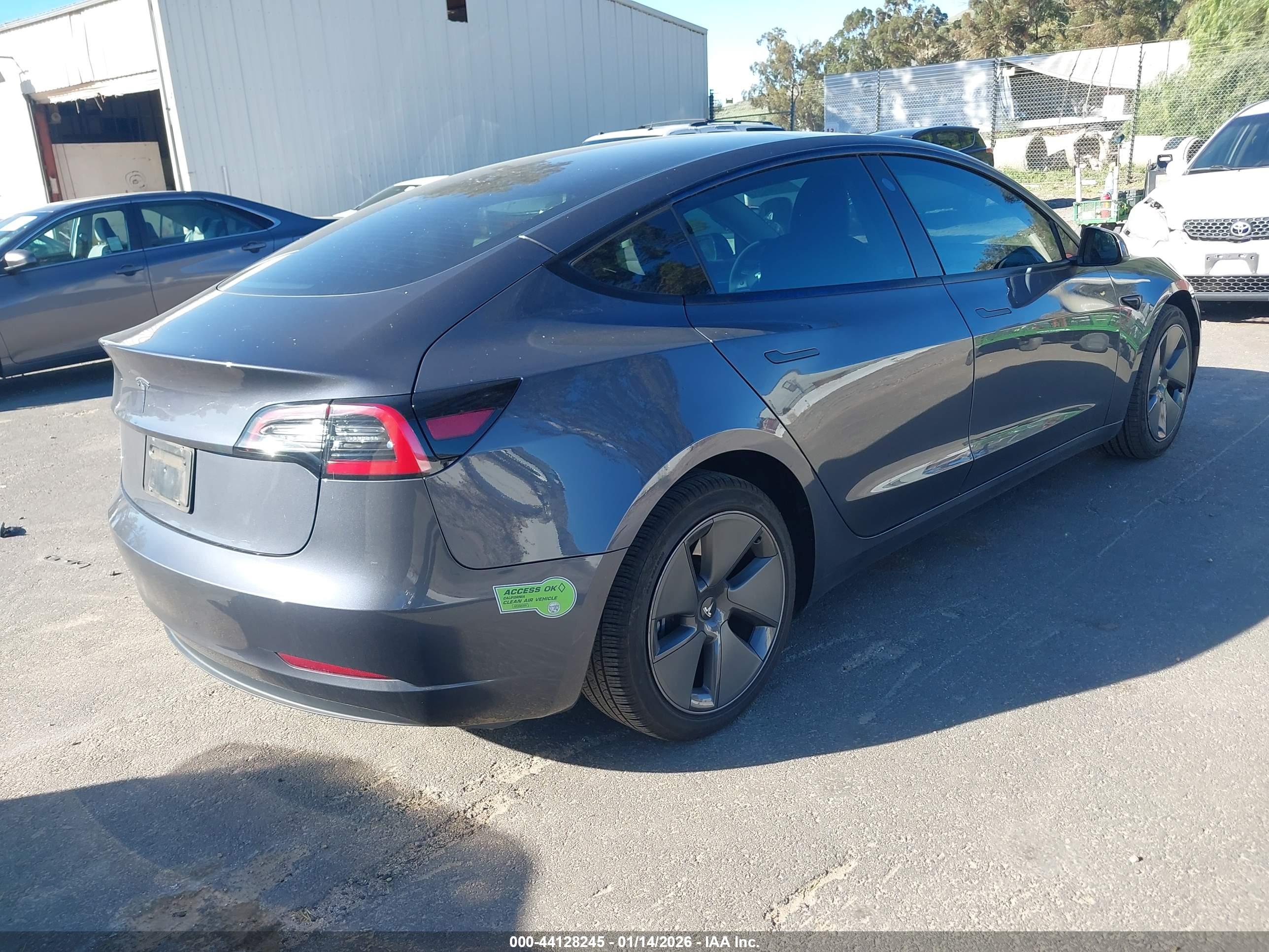 TESLA MODEL image 4