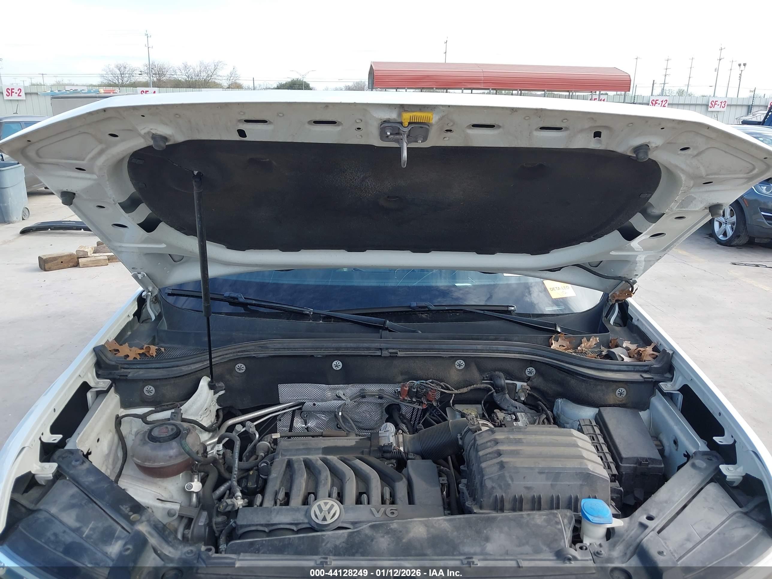 VOLKSWAGEN ATLAS image 10
