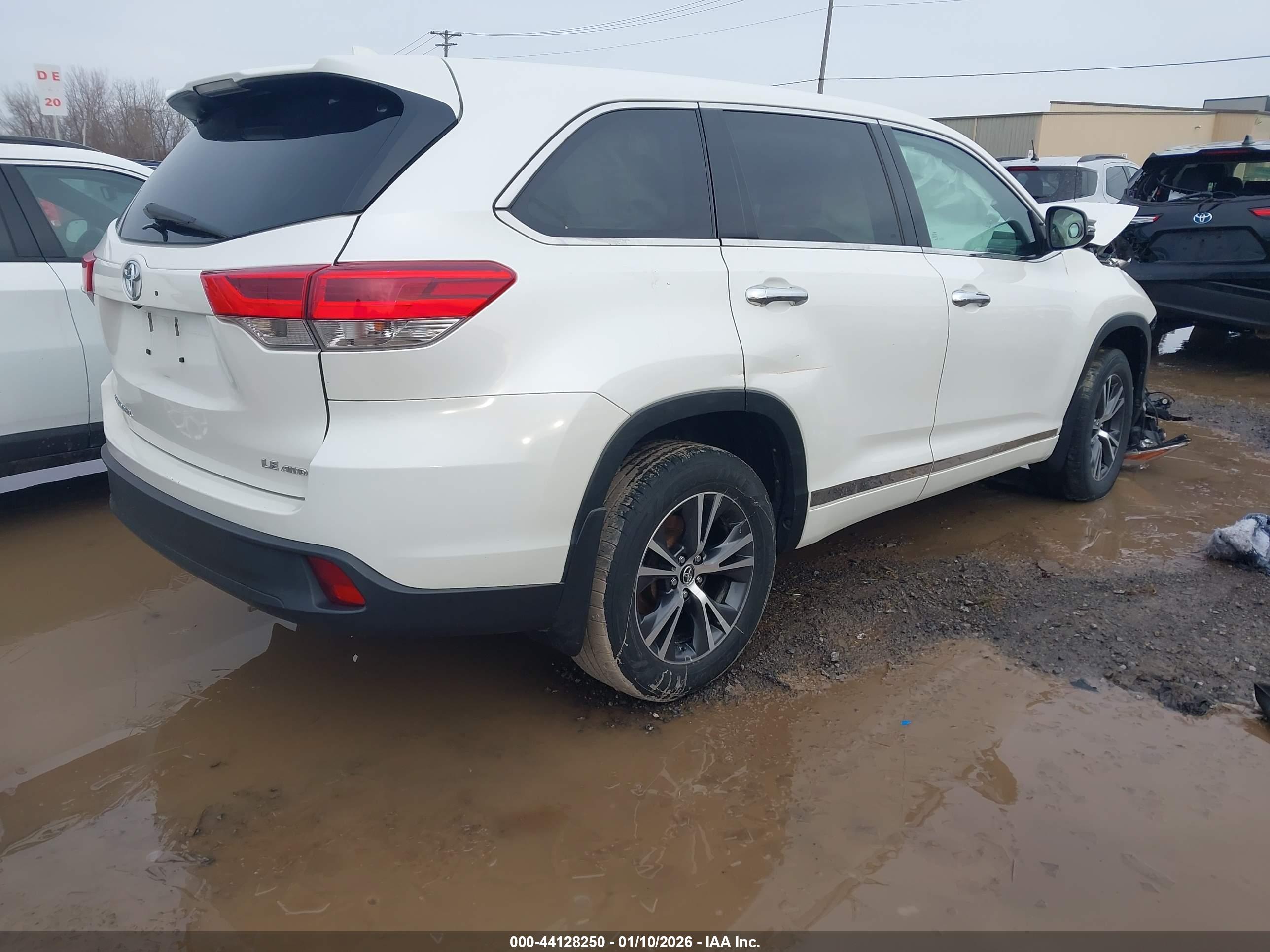 TOYOTA HIGHLANDER image 4