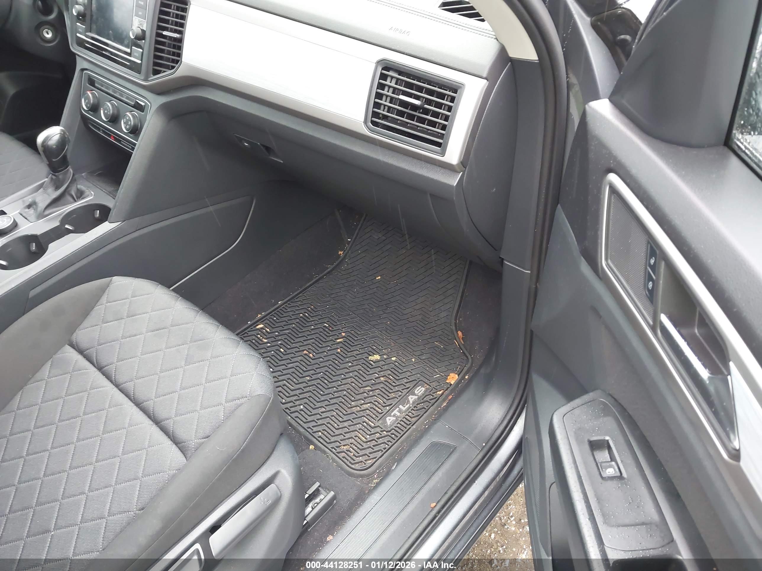 VOLKSWAGEN ATLAS image 5