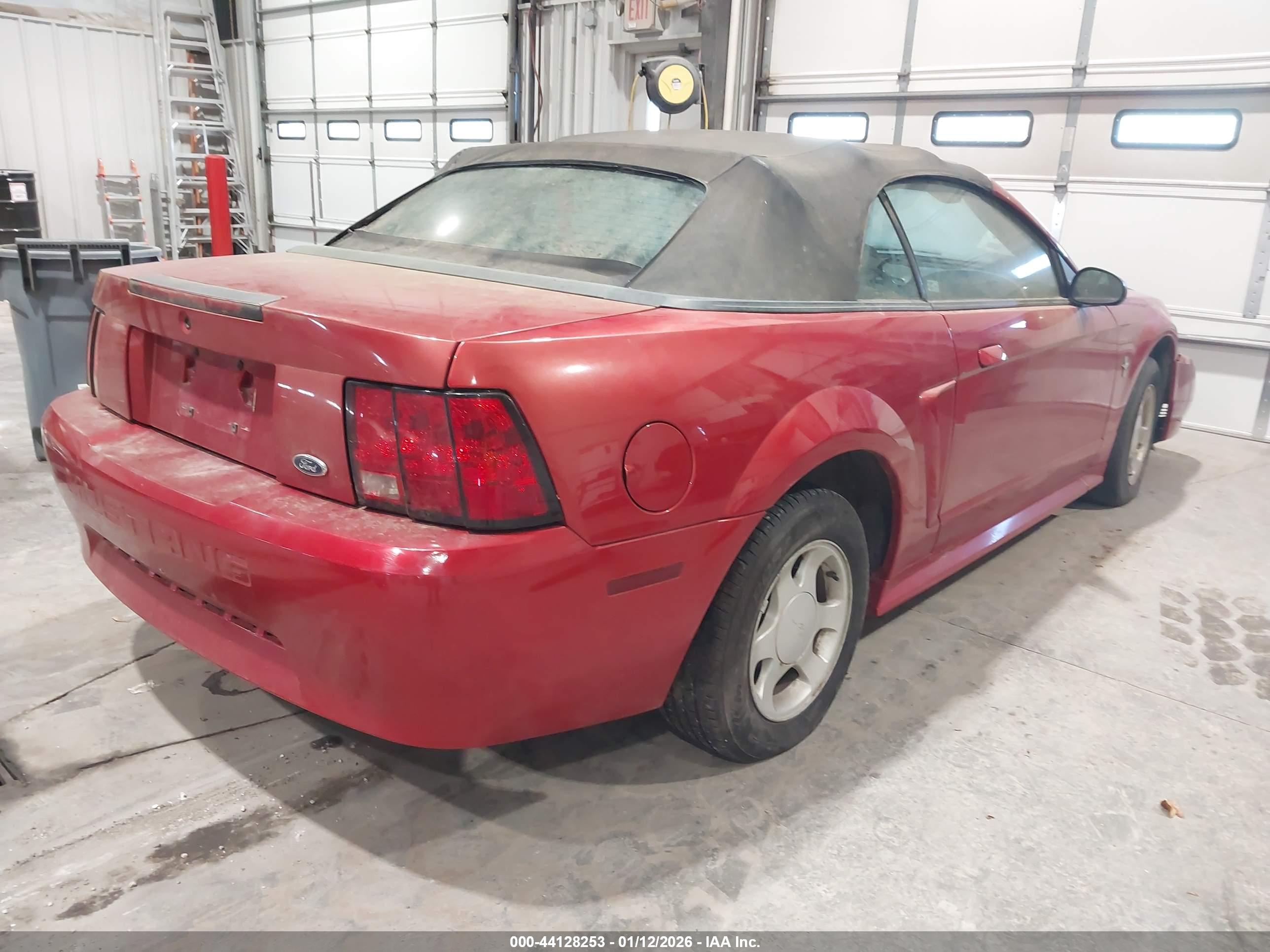 FORD MUSTANG image 4
