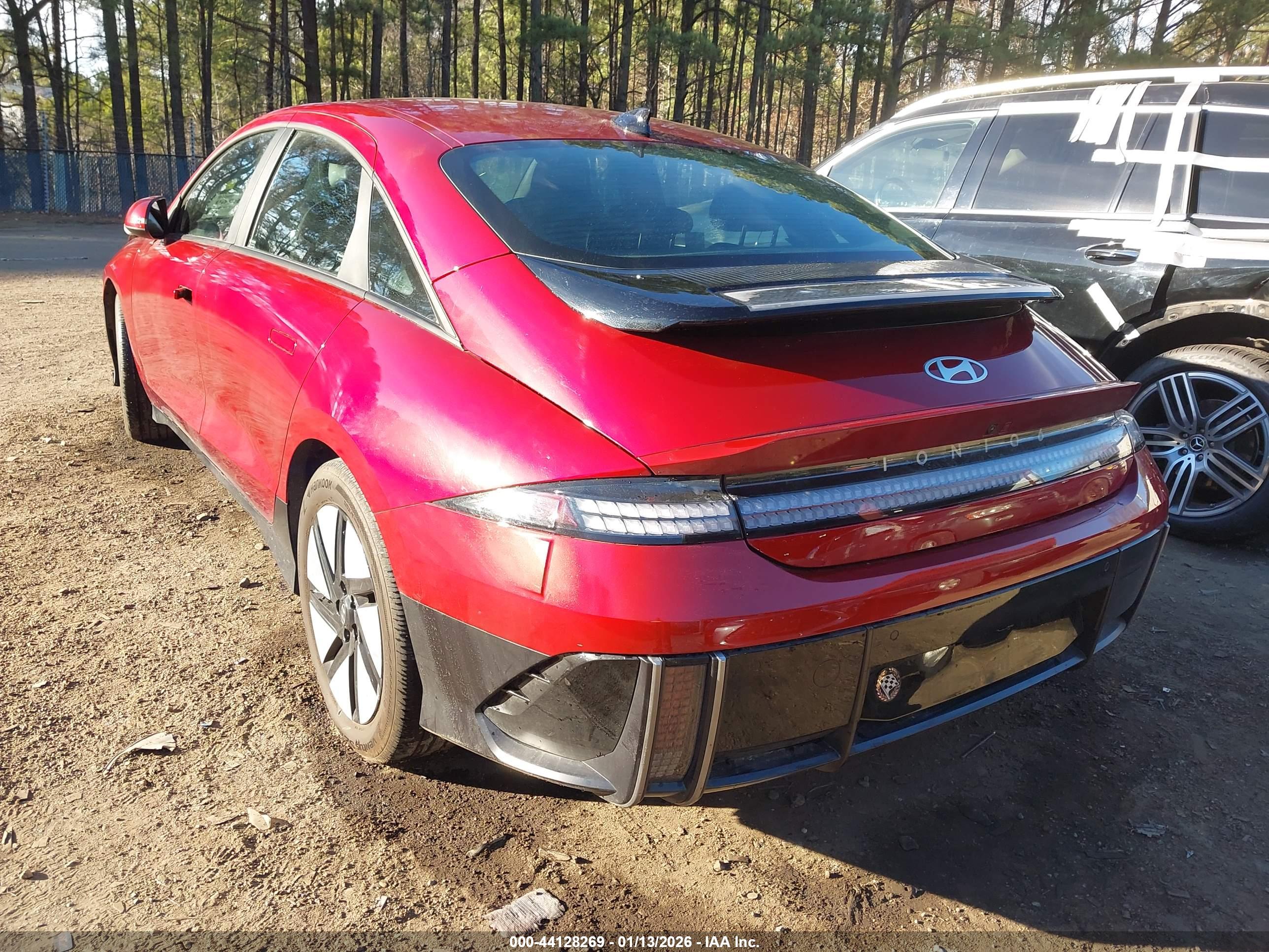 HYUNDAI IONIQ image 3