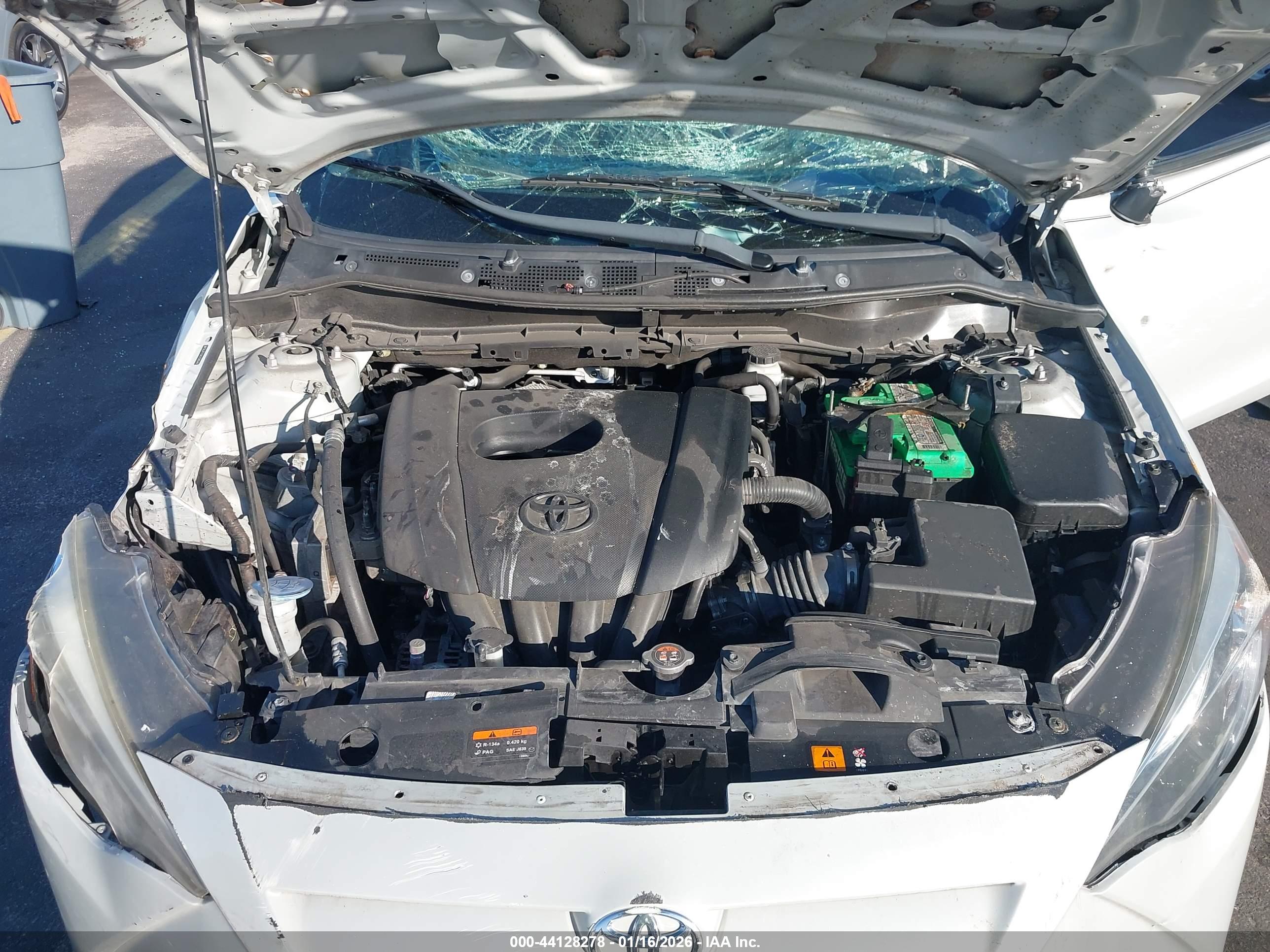TOYOTA YARIS image 10