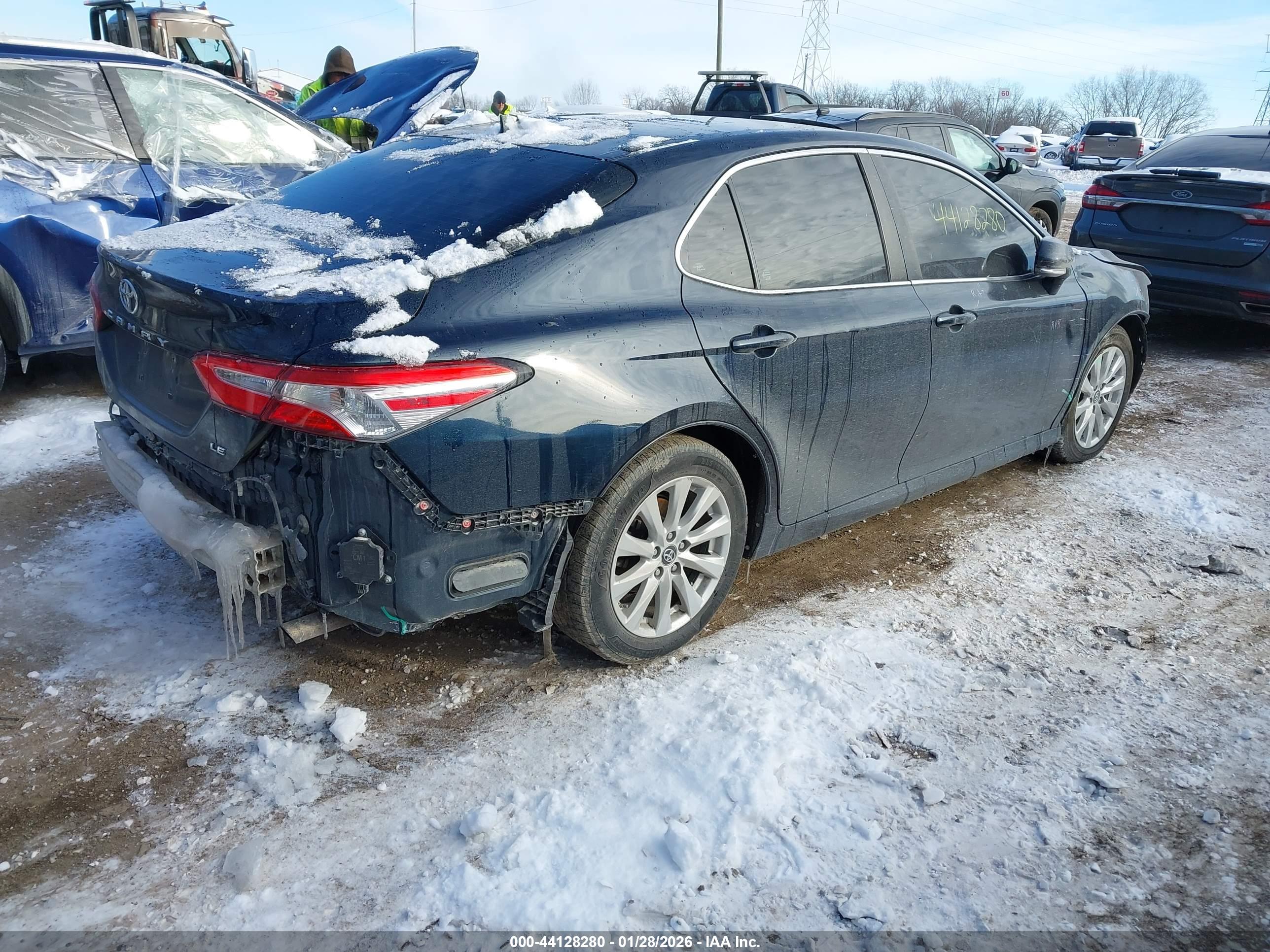 TOYOTA CAMRY image 4