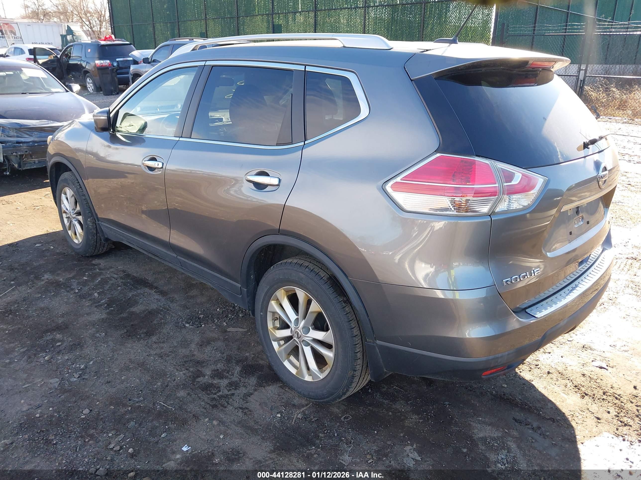NISSAN ROGUE image 3