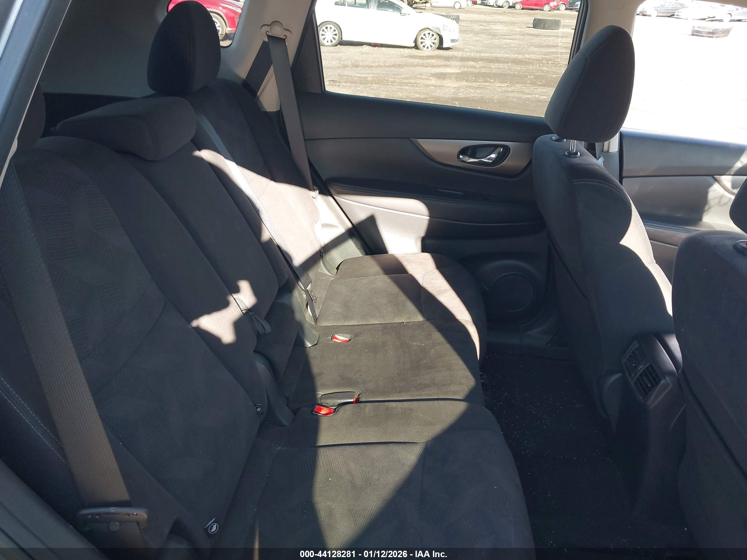 NISSAN ROGUE image 8