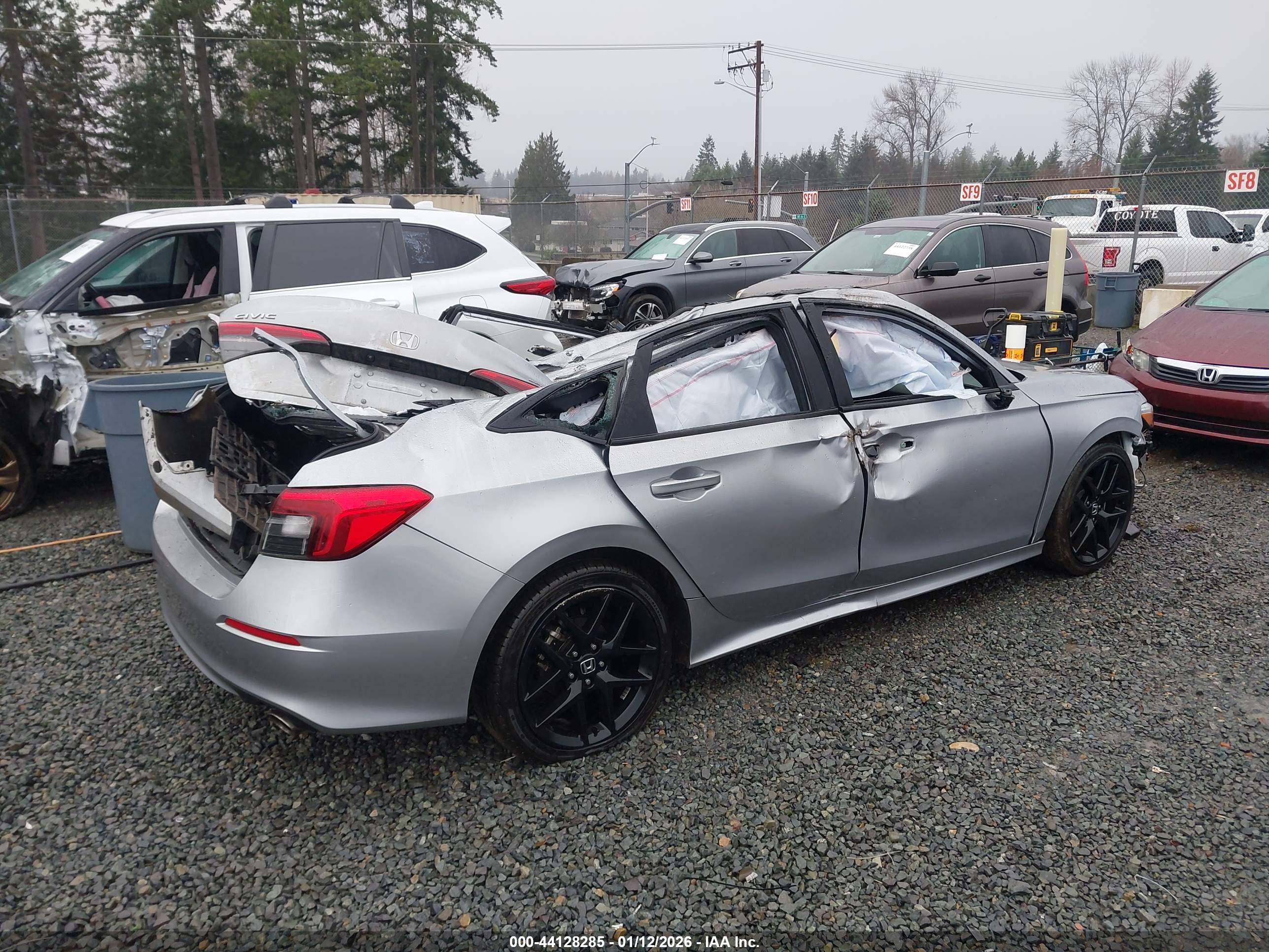 HONDA CIVIC image 4
