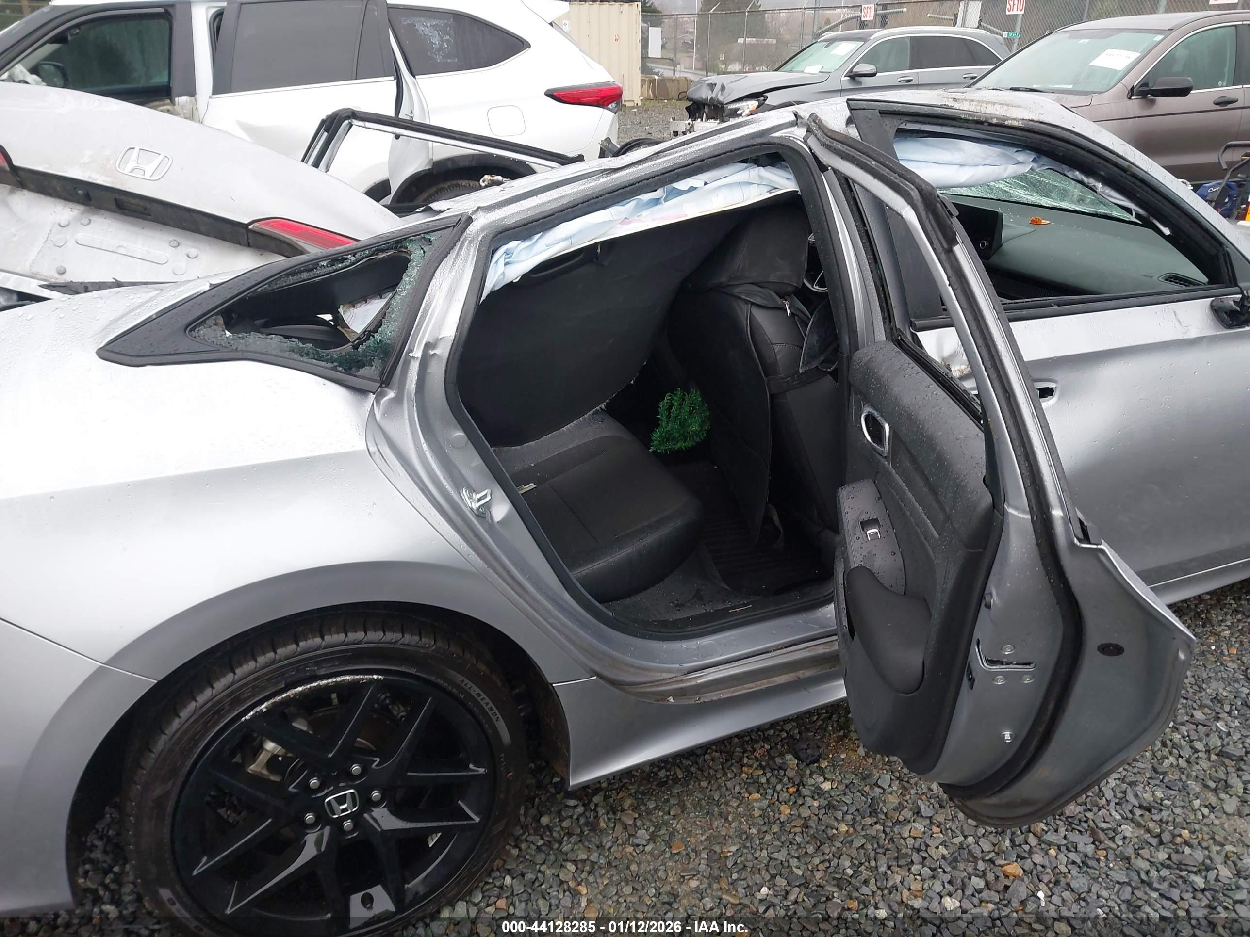 HONDA CIVIC image 8