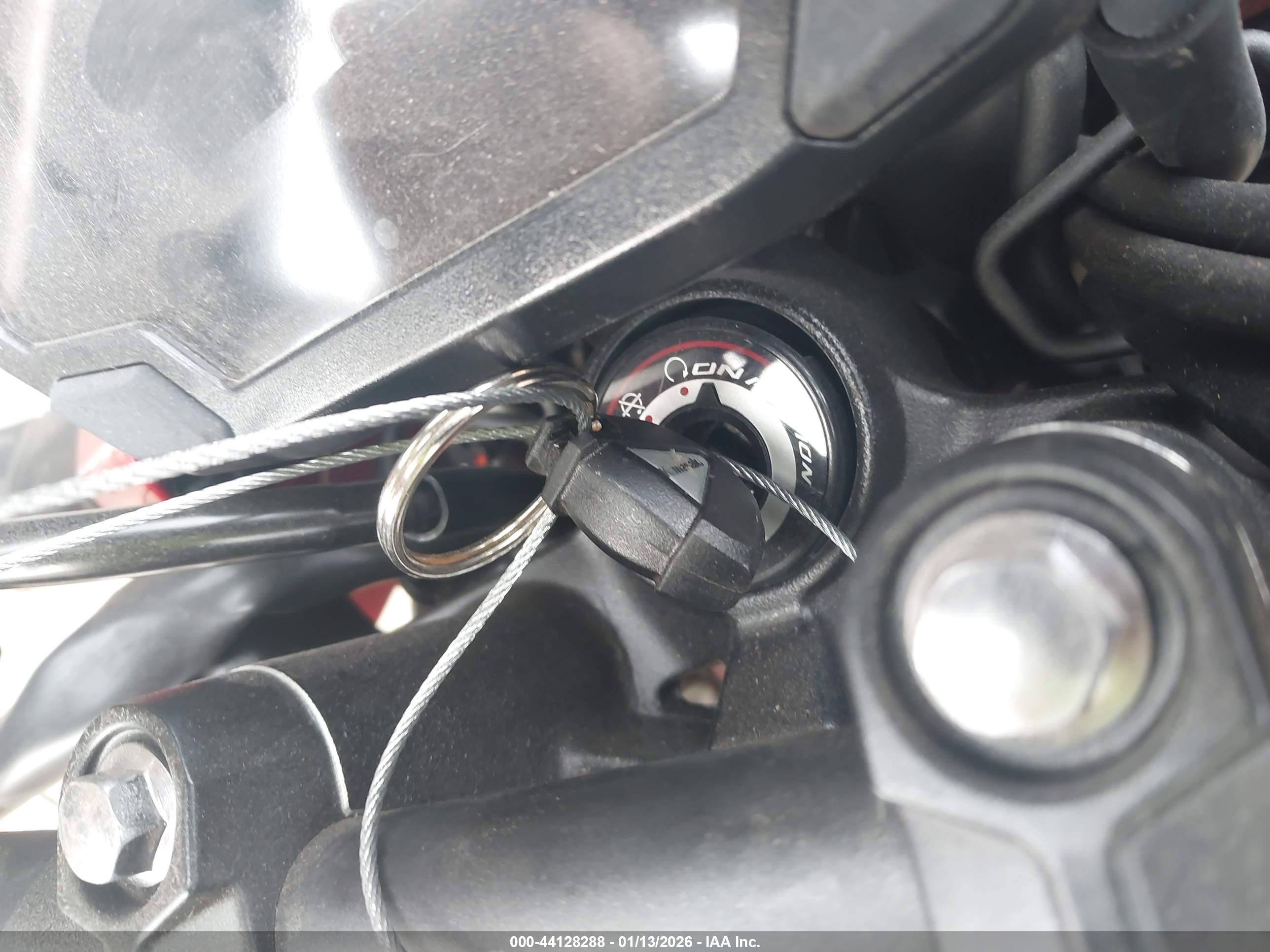 KAWASAKI ER500 image 11