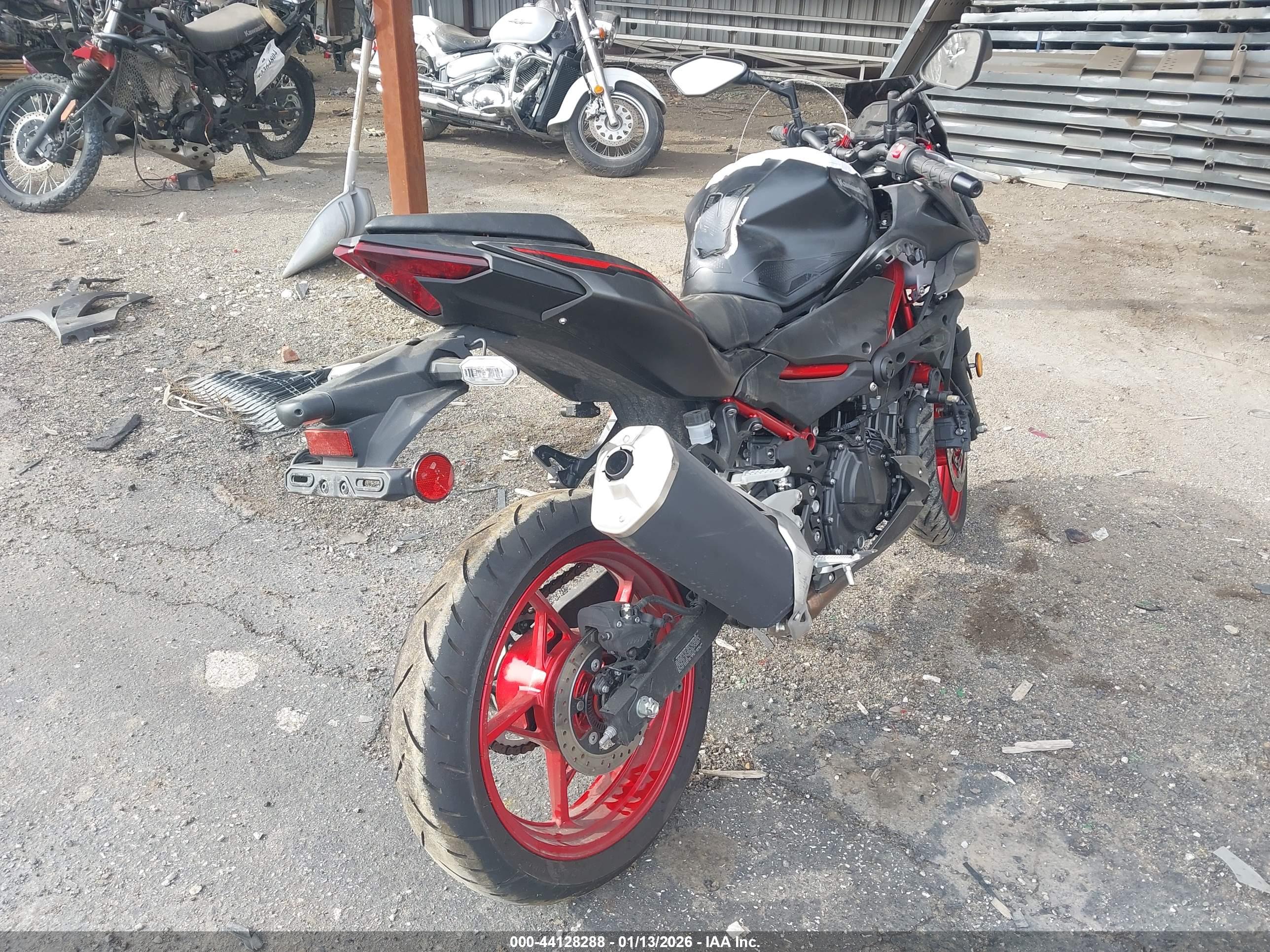 KAWASAKI ER500 image 4