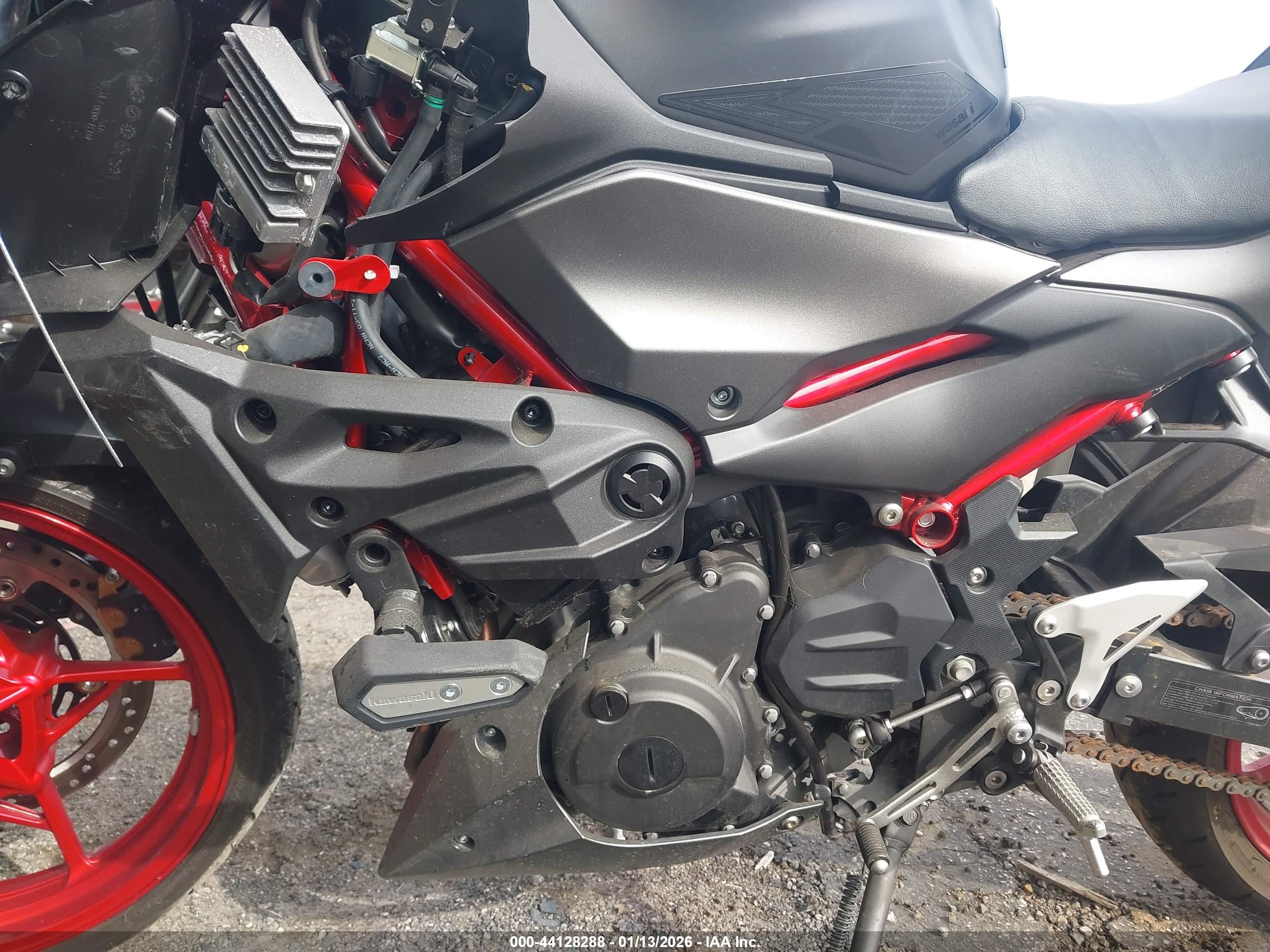 KAWASAKI ER500 image 9