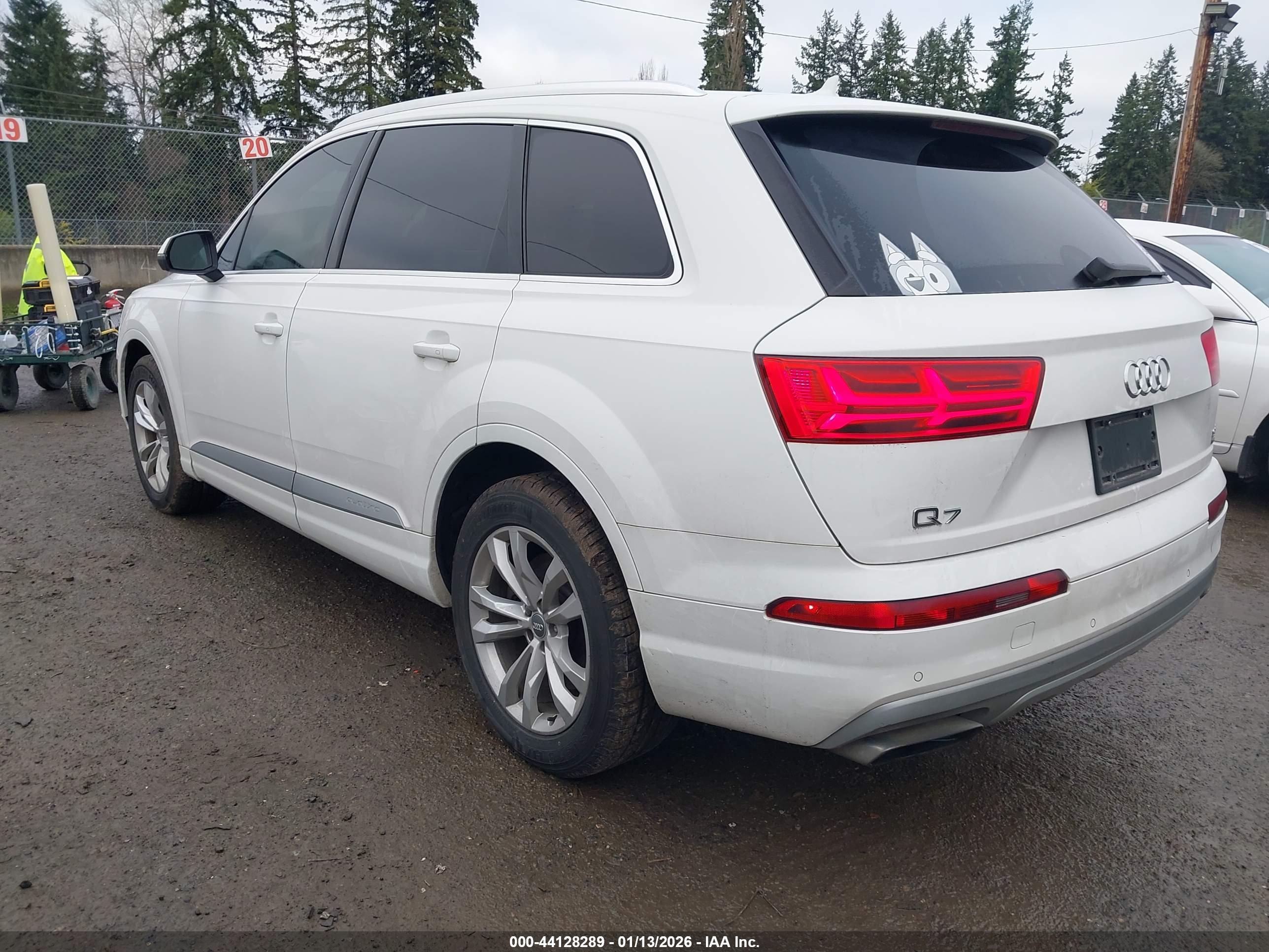 AUDI Q7 image 3