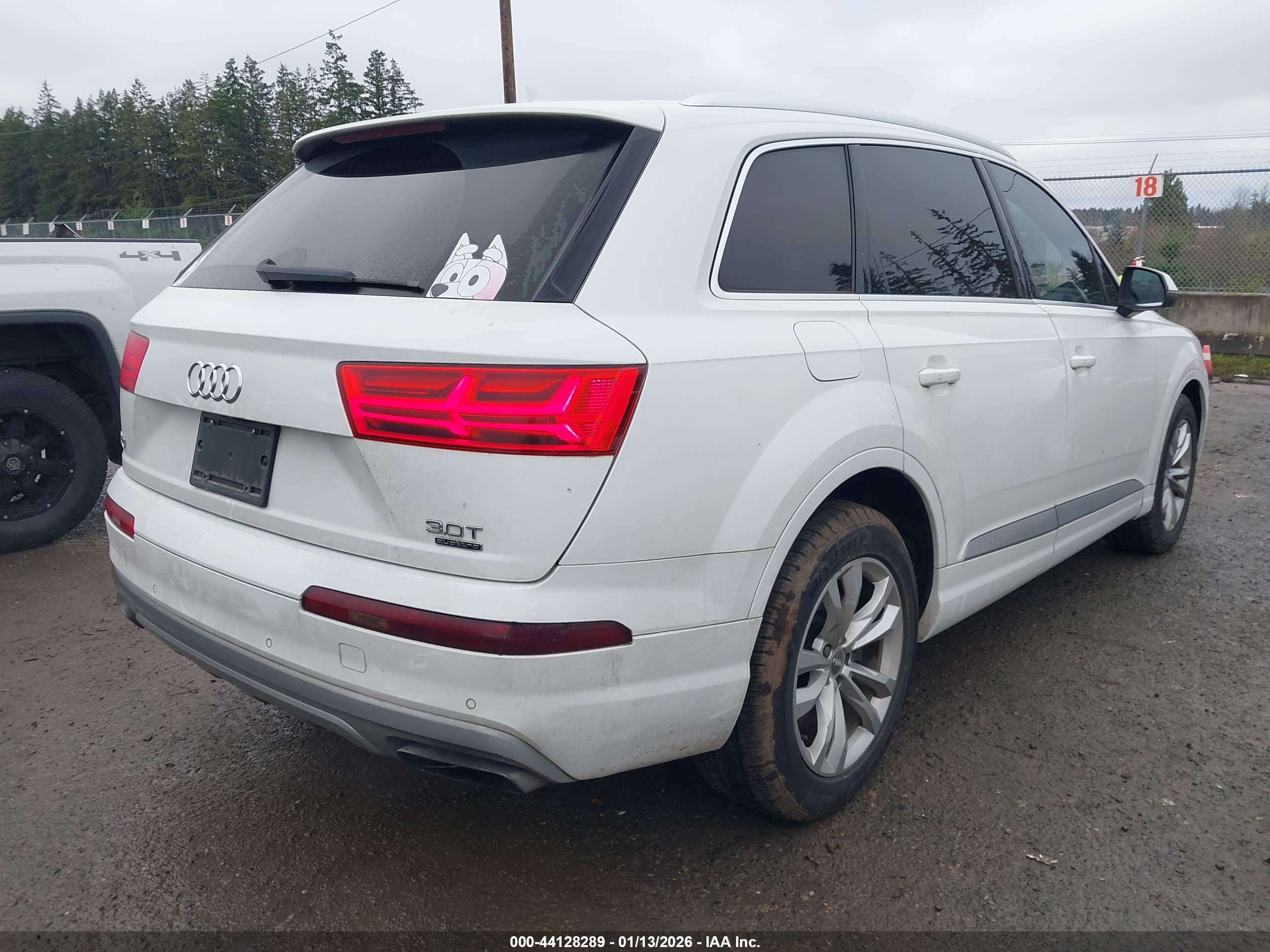 AUDI Q7 image 4