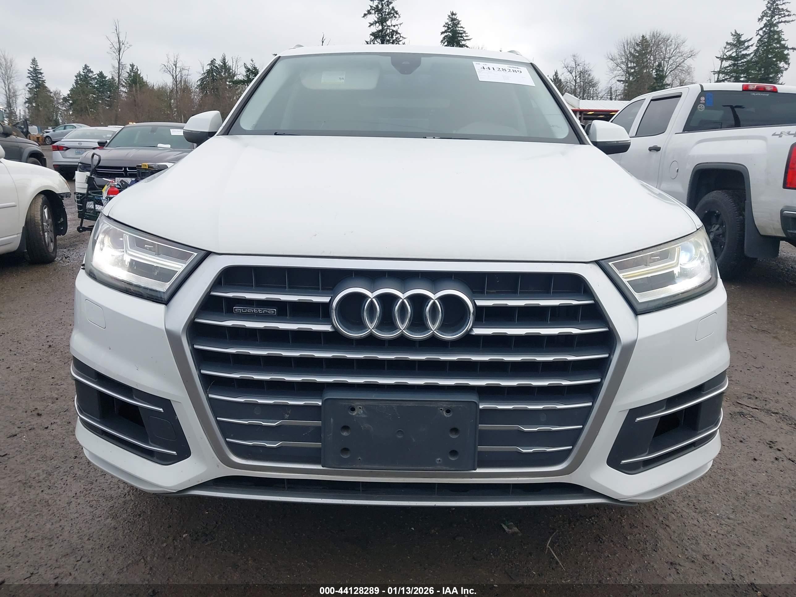 AUDI Q7 image 6