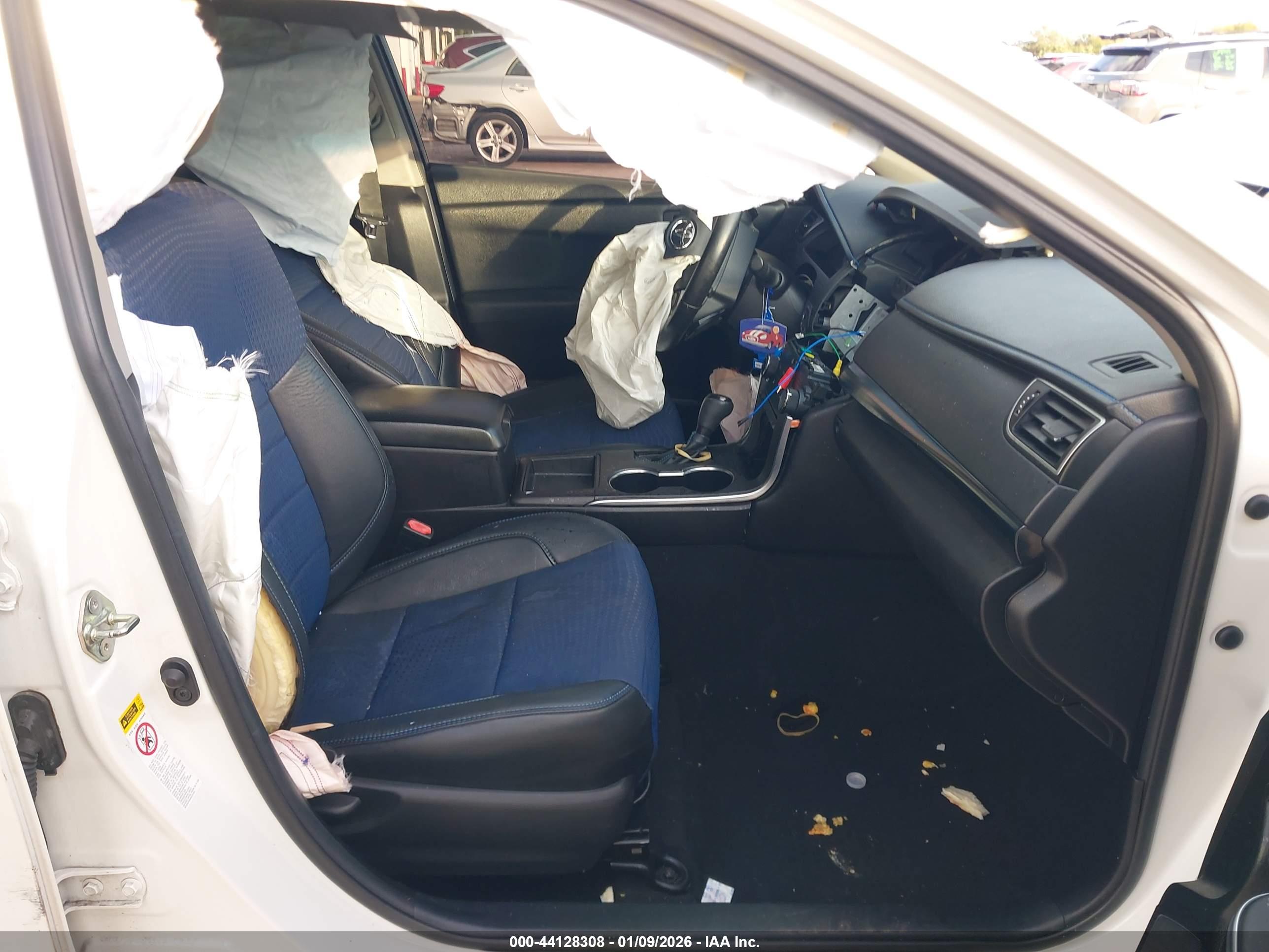 TOYOTA CAMRY image 5