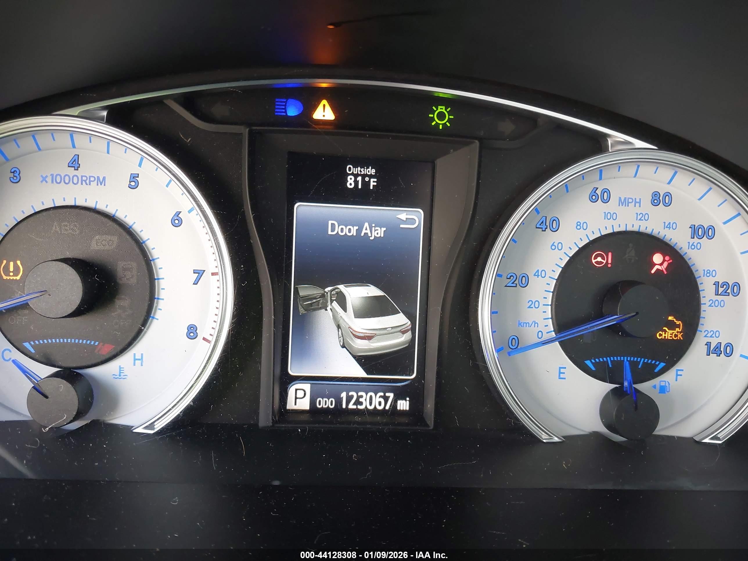 TOYOTA CAMRY image 7