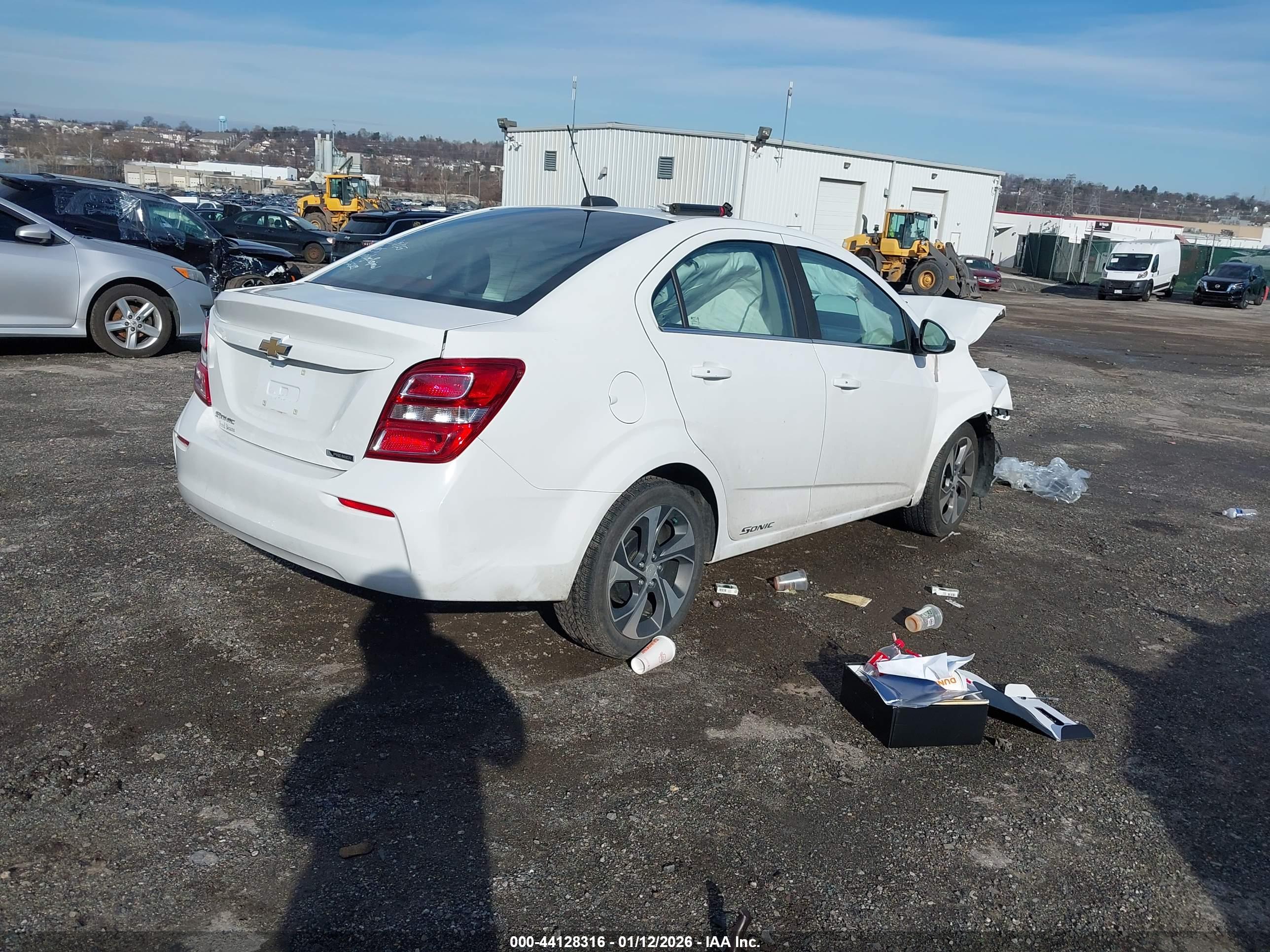 CHEVROLET SONIC image 4