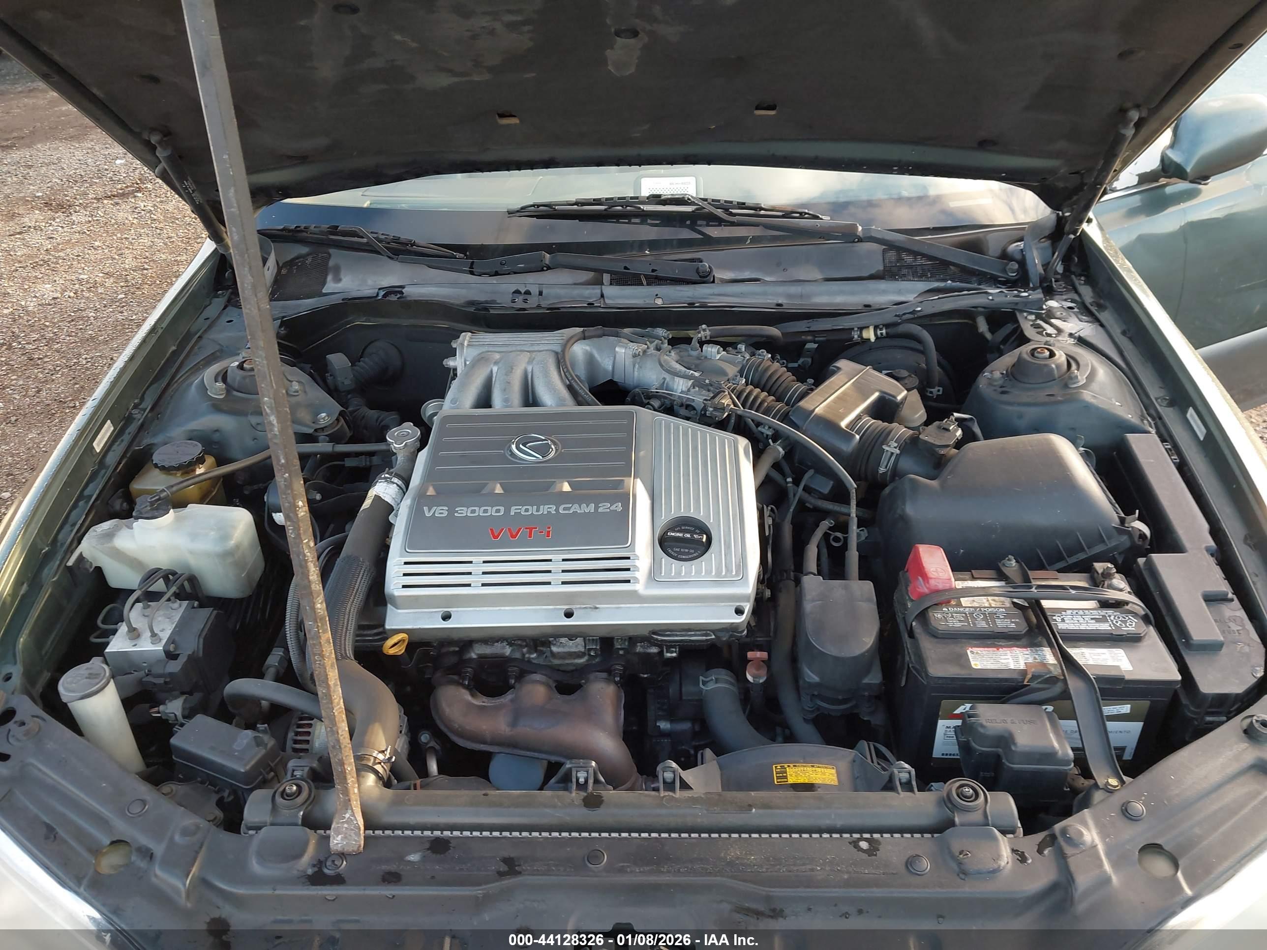 LEXUS ES image 10