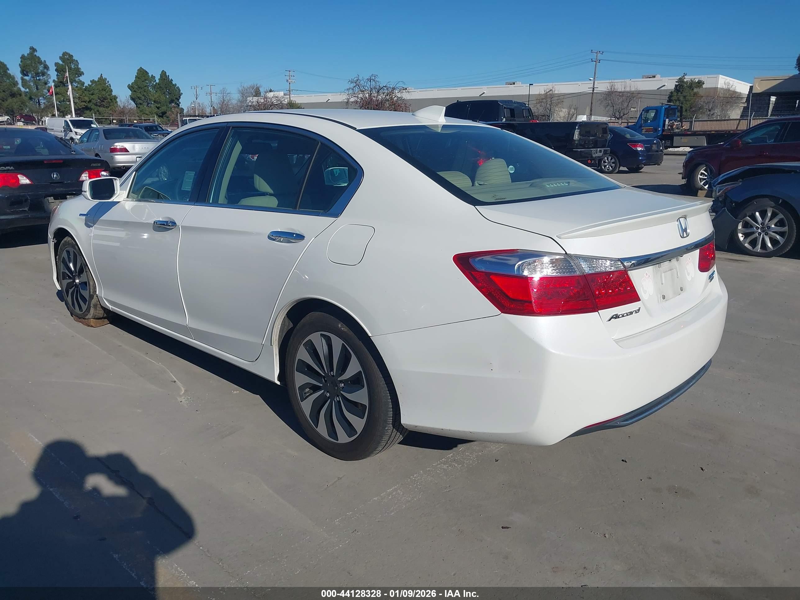 HONDA ACCORD image 3