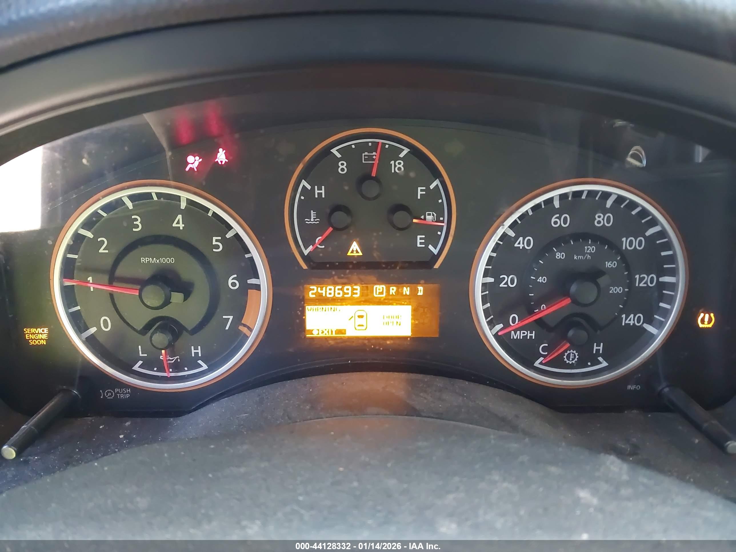 NISSAN ARMADA image 7
